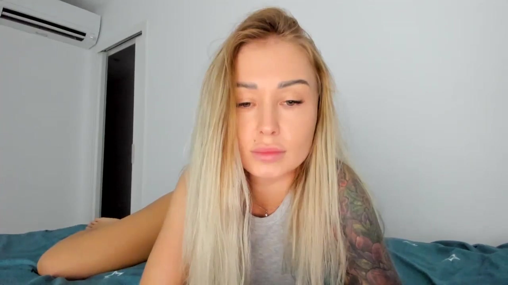 Gallery image thumbnail from AAA_Yas's myfreecams stream on, 10/07/2023, 21:10 image 4 of 20