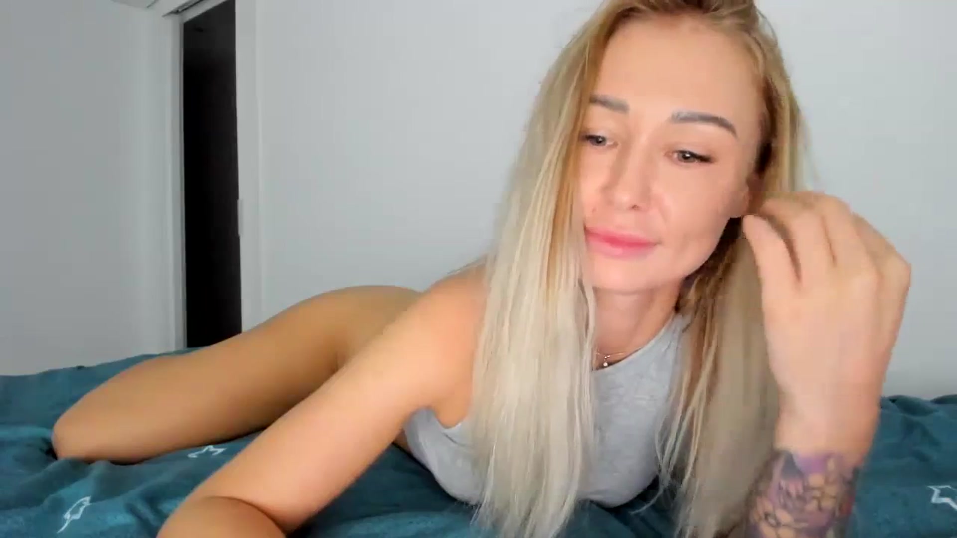 Gallery image thumbnail from AAA_Yas's myfreecams stream on, 10/07/2023, 21:10 image 11 of 20