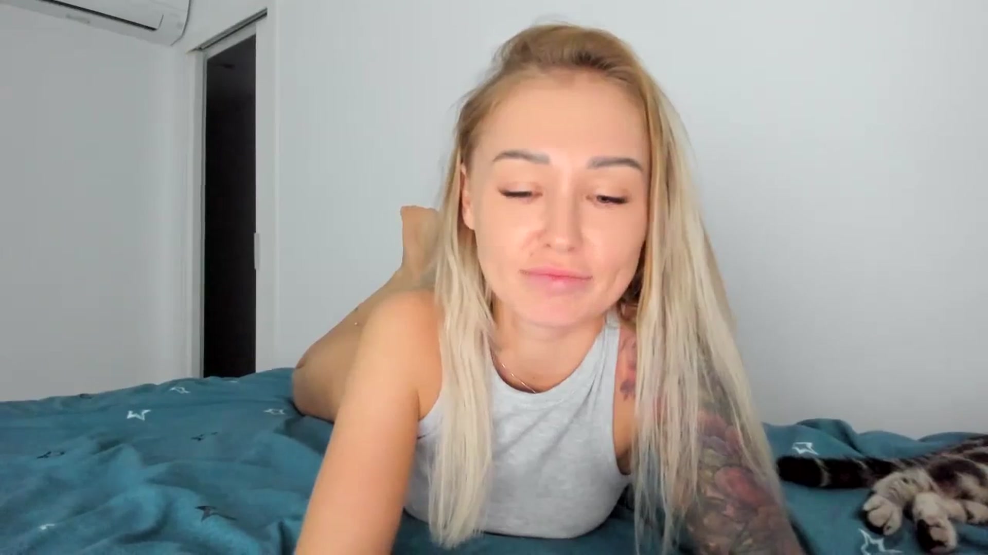 Gallery image thumbnail from AAA_Yas's myfreecams stream on, 10/07/2023, 21:34 image 8 of 20