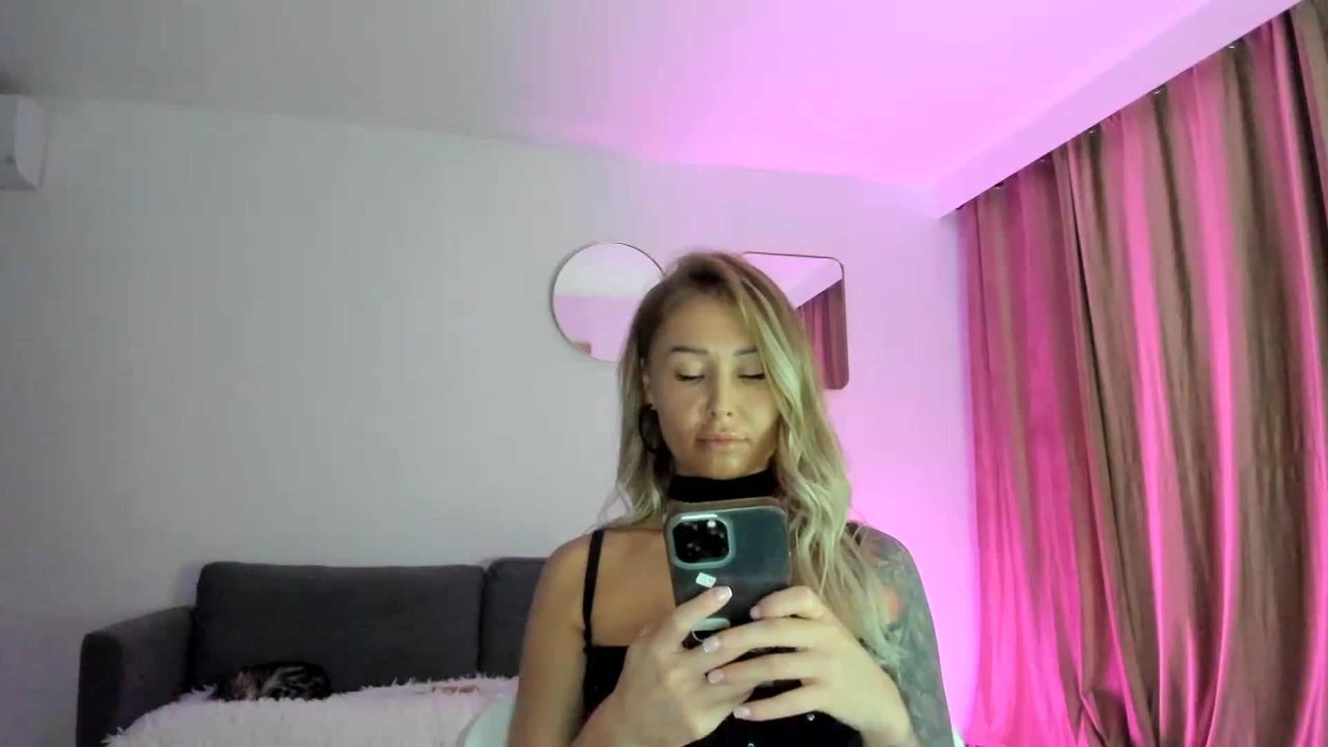 Gallery image thumbnail from AAA_Yas's myfreecams stream on, 10/22/2023, 20:12 image 10 of 20