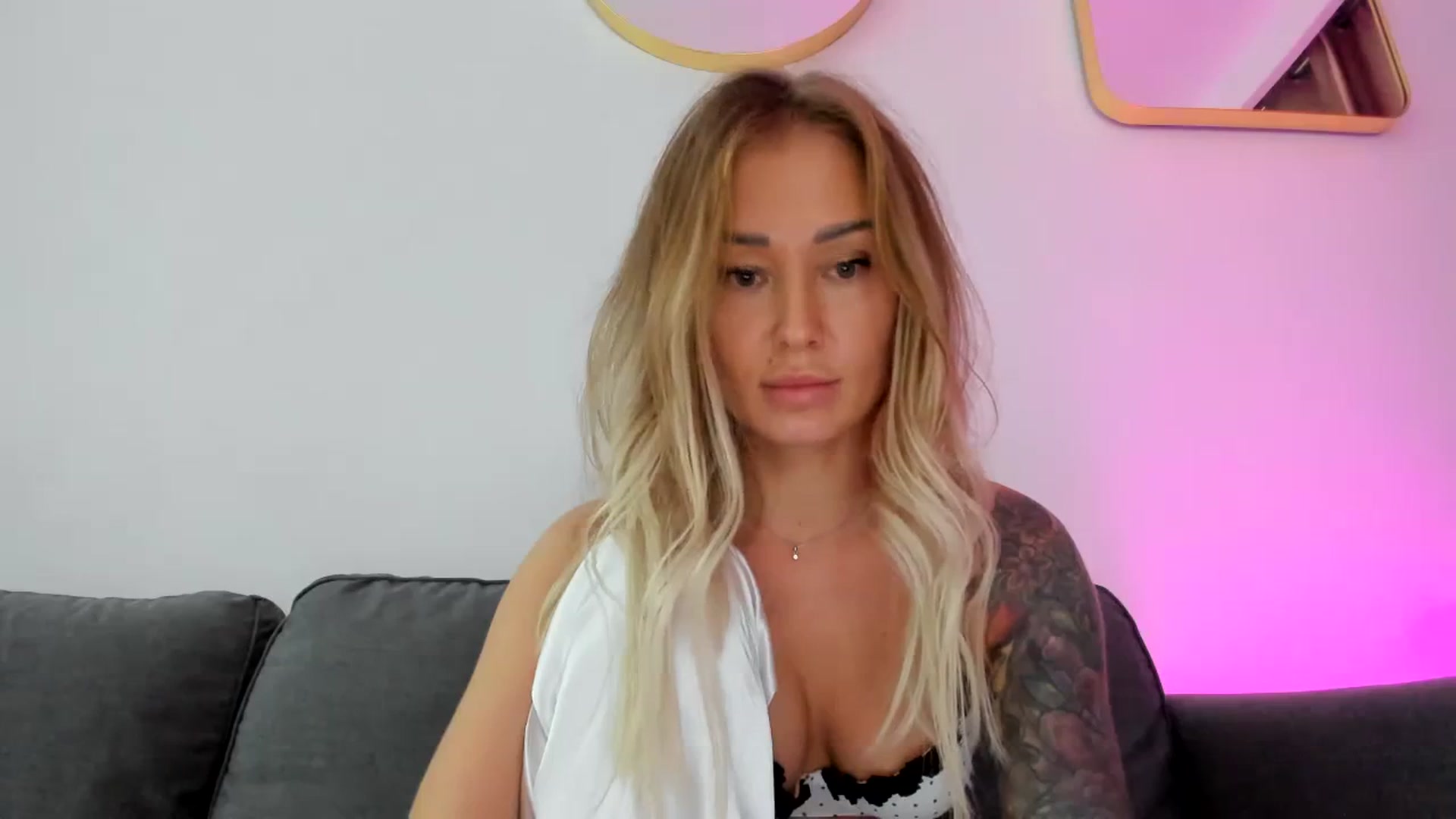 Gallery image thumbnail from AAA_Yas's myfreecams stream on, 10/24/2023, 21:50 image 13 of 20