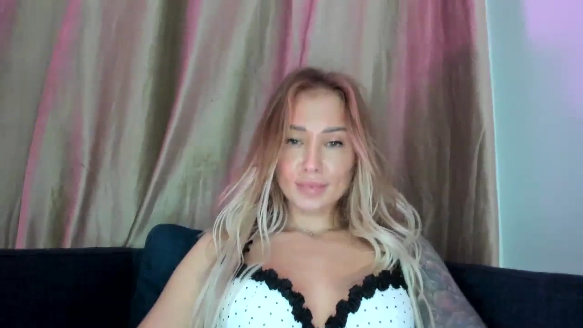 Gallery image thumbnail from AAA_Yas's myfreecams stream on, 10/24/2023, 23:27 image 19 of 20