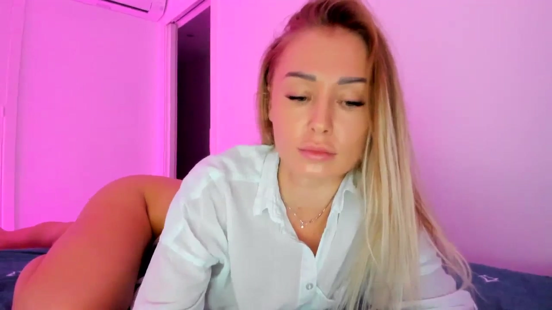Gallery image thumbnail from AAA_Yas's myfreecams stream on, 10/26/2023, 20:47 image 17 of 20