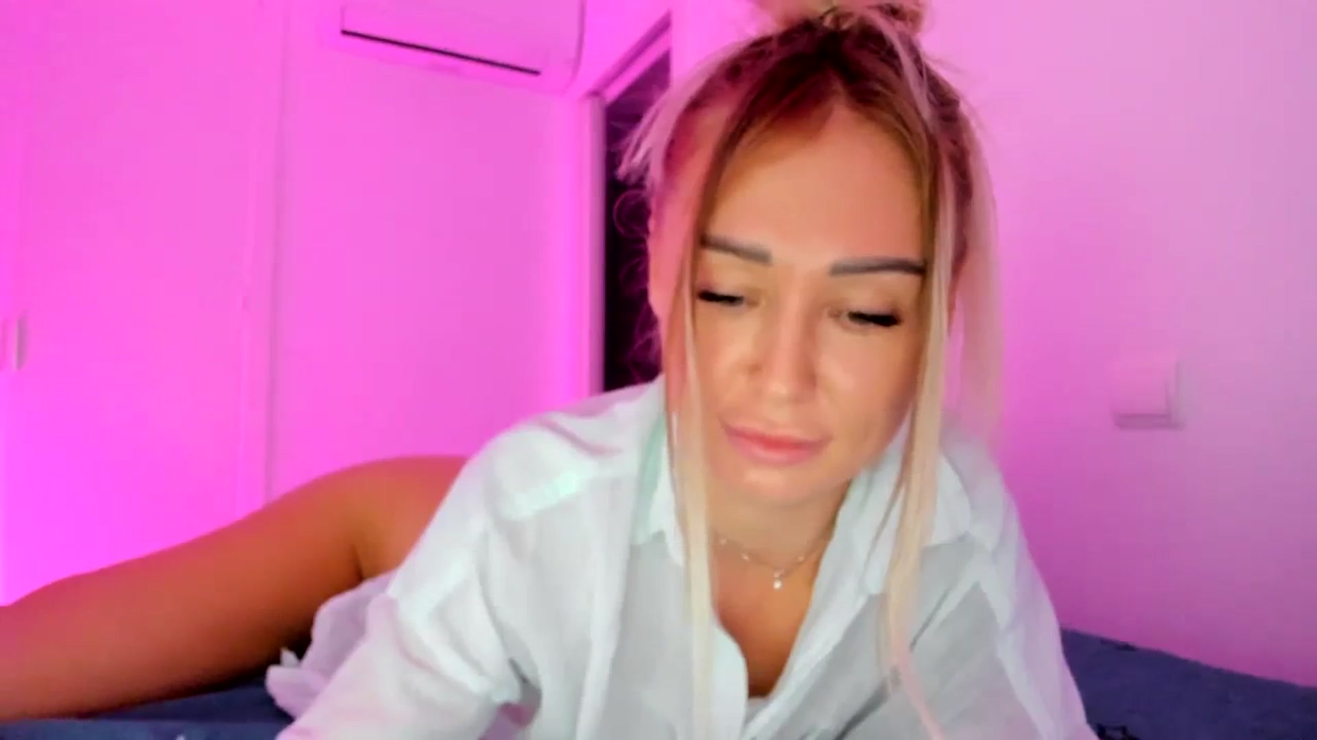 Gallery image thumbnail from AAA_Yas's myfreecams stream on, 10/26/2023, 21:08 image 18 of 20