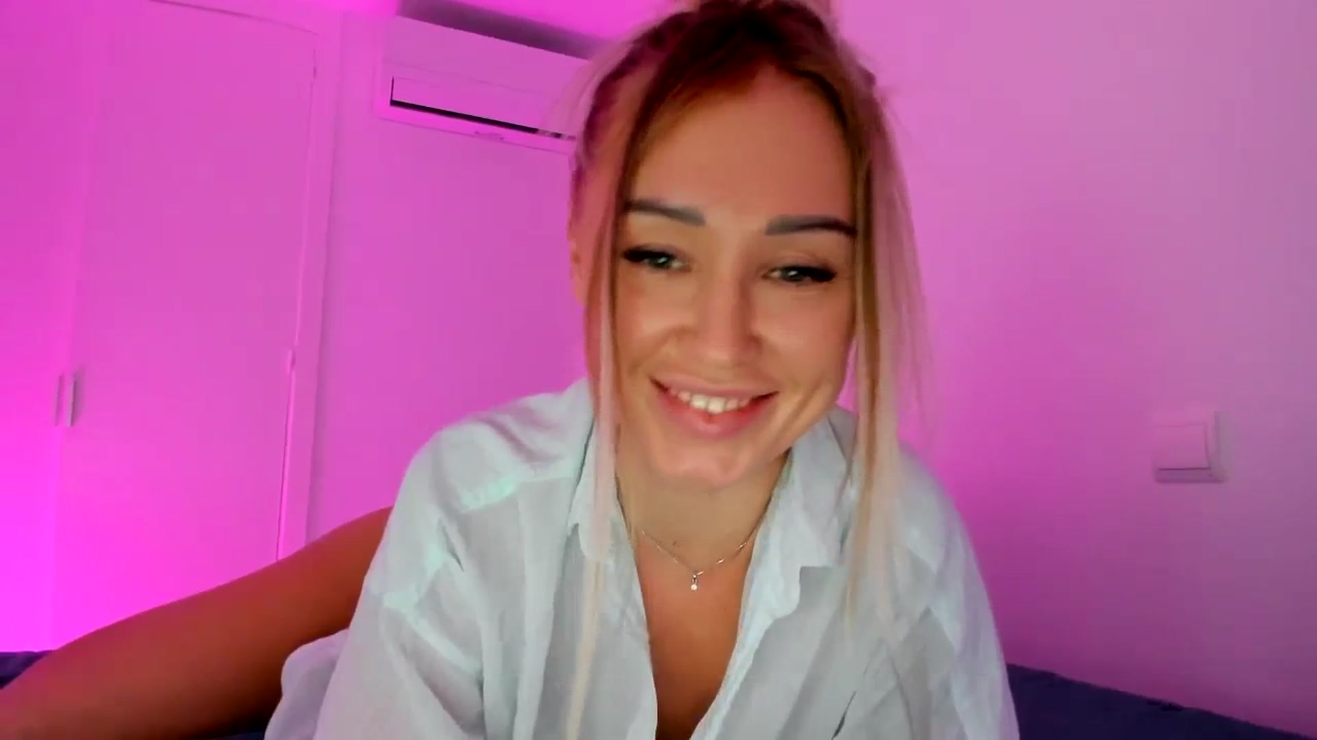 Gallery image thumbnail from AAA_Yas's myfreecams stream on, 10/26/2023, 21:08 image 12 of 20
