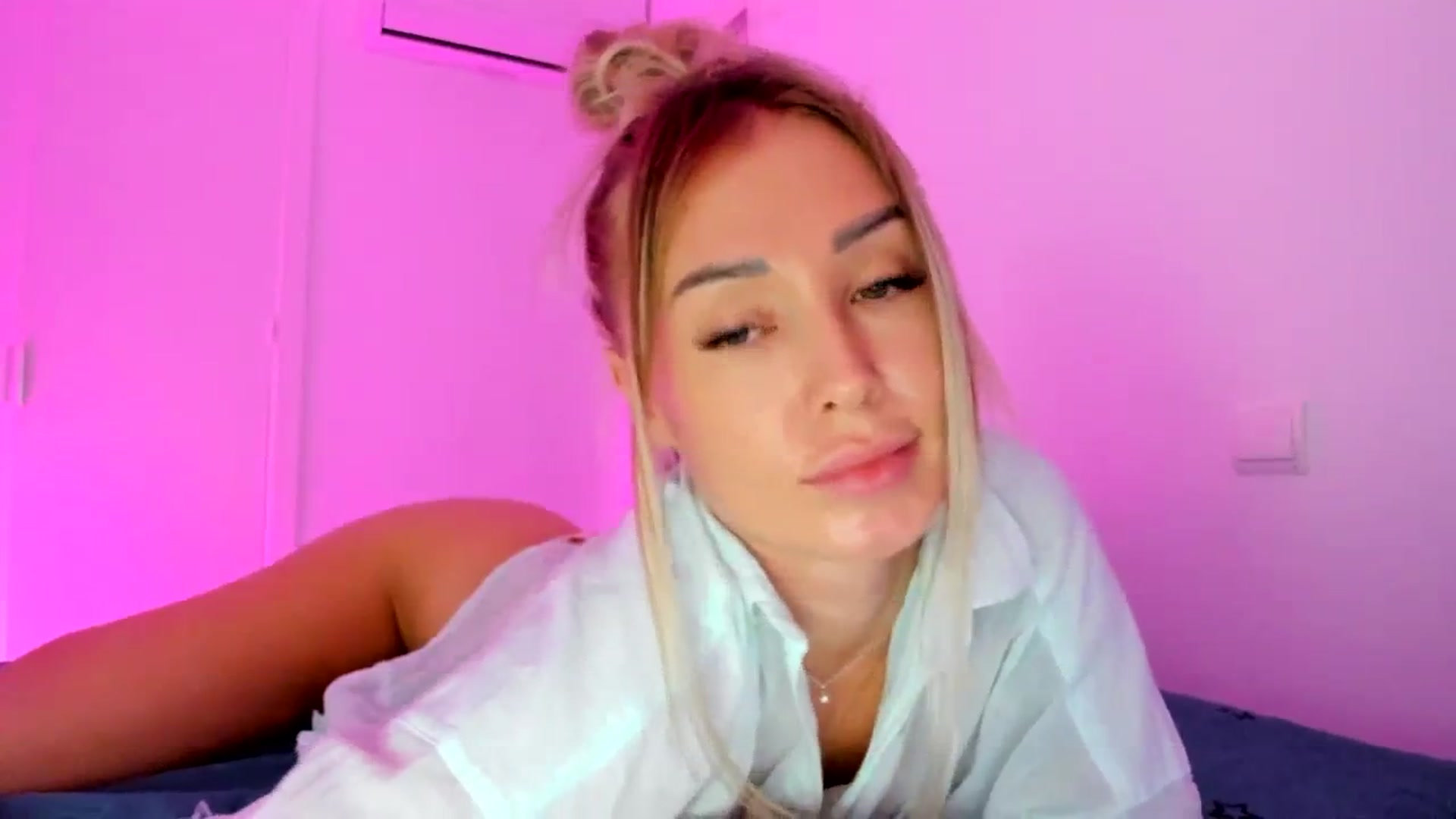 Gallery image thumbnail from AAA_Yas's myfreecams stream on, 10/26/2023, 21:08 image 16 of 20