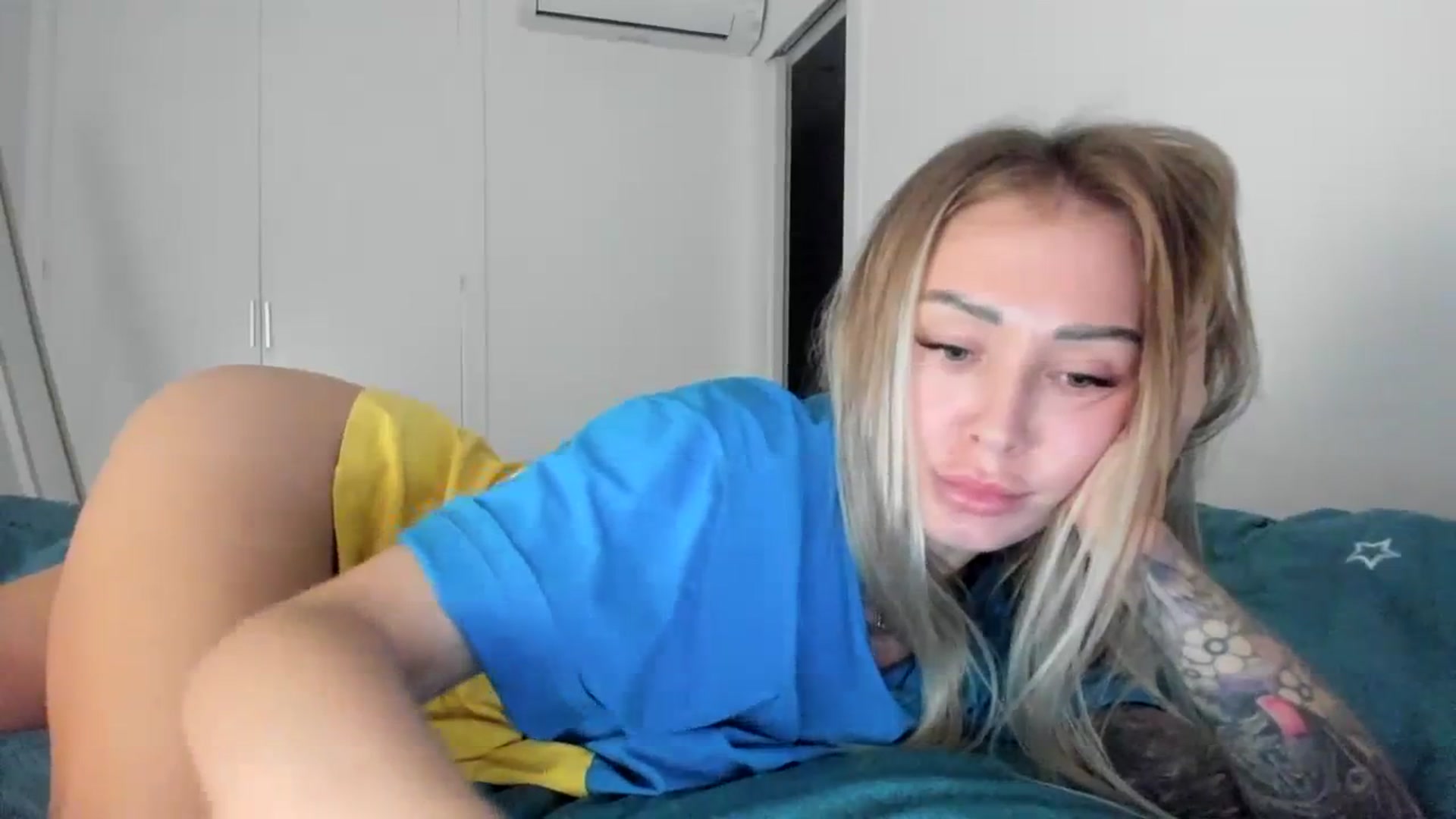 Gallery image thumbnail from AAA_Yas's myfreecams stream on, 10/27/2023, 21:39 image 7 of 20