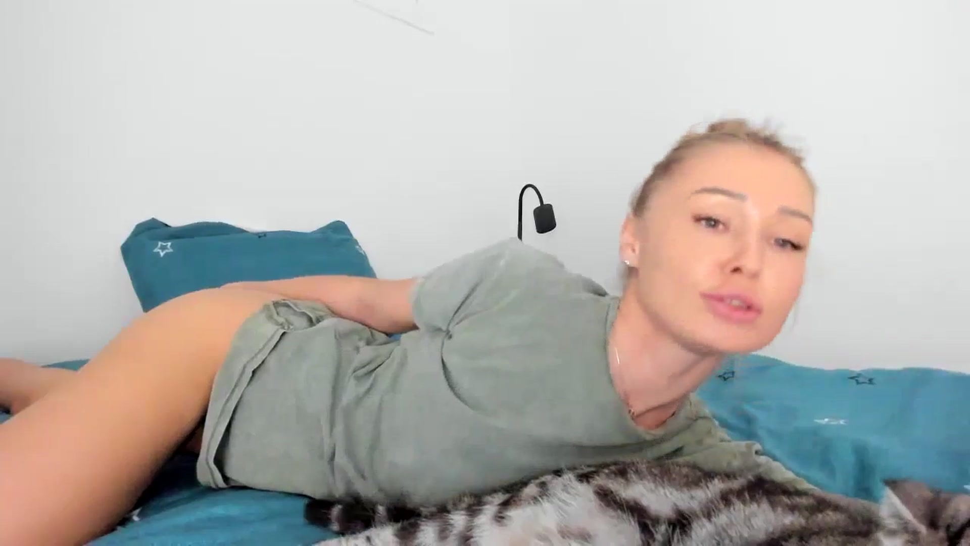 Gallery image thumbnail from AAA_Yas's myfreecams stream on, 11/10/2023, 23:17 image 6 of 20