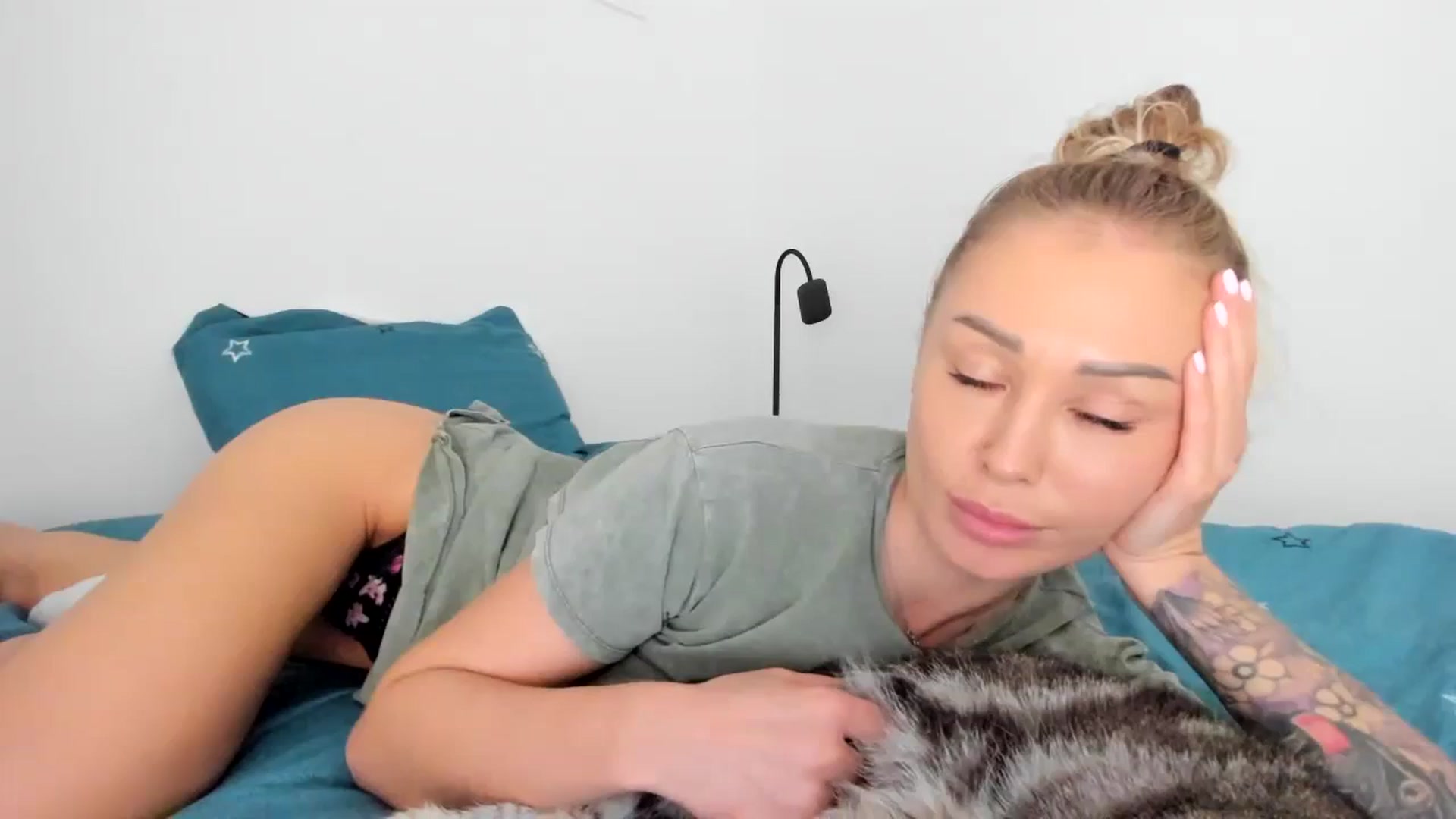 Gallery image thumbnail from AAA_Yas's myfreecams stream on, 11/10/2023, 23:17 image 8 of 20