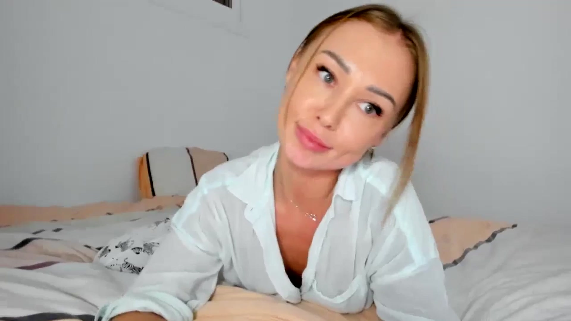 Gallery image thumbnail from AAA_Yas's myfreecams stream on, 11/17/2023, 21:39 image 5 of 20