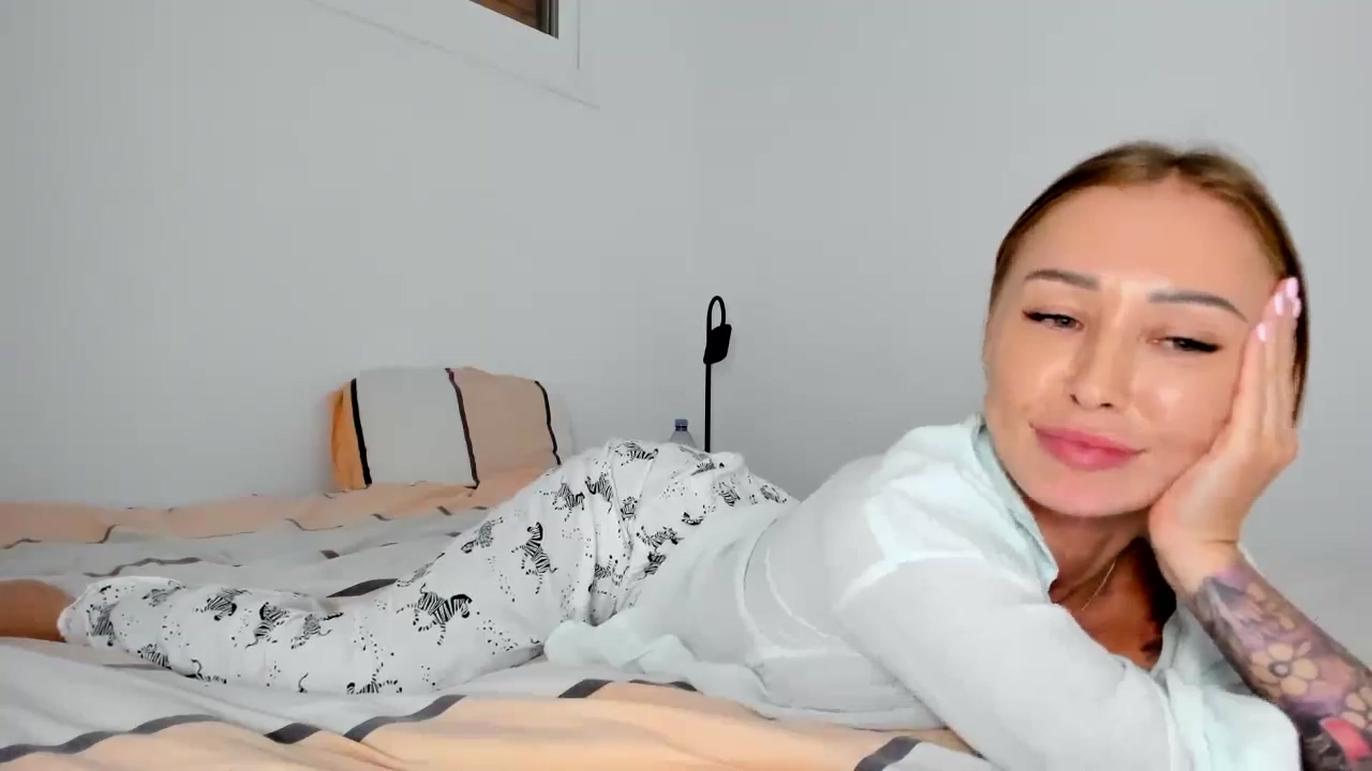 Gallery image thumbnail from AAA_Yas's myfreecams stream on, 11/17/2023, 21:39 image 3 of 20