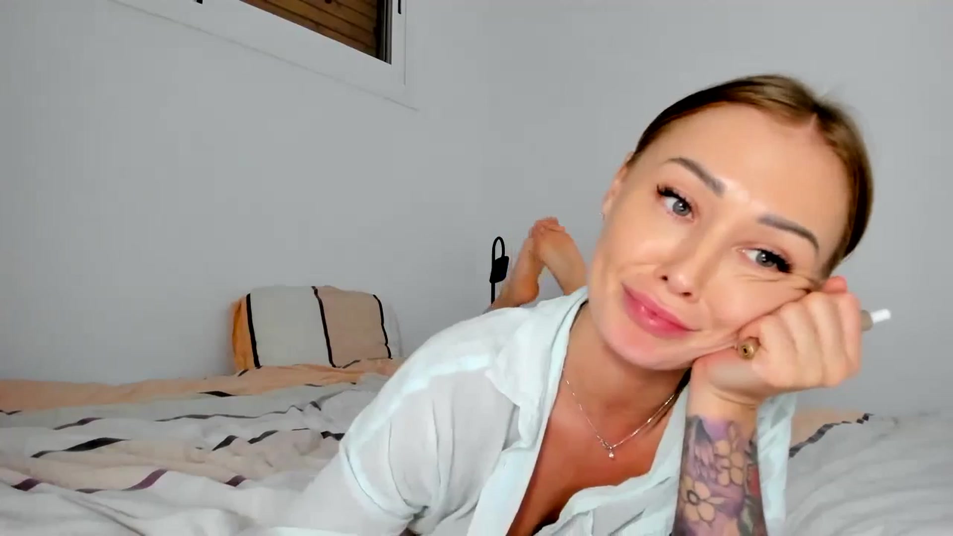 Gallery image thumbnail from AAA_Yas's myfreecams stream on, 11/17/2023, 21:39 image 17 of 20