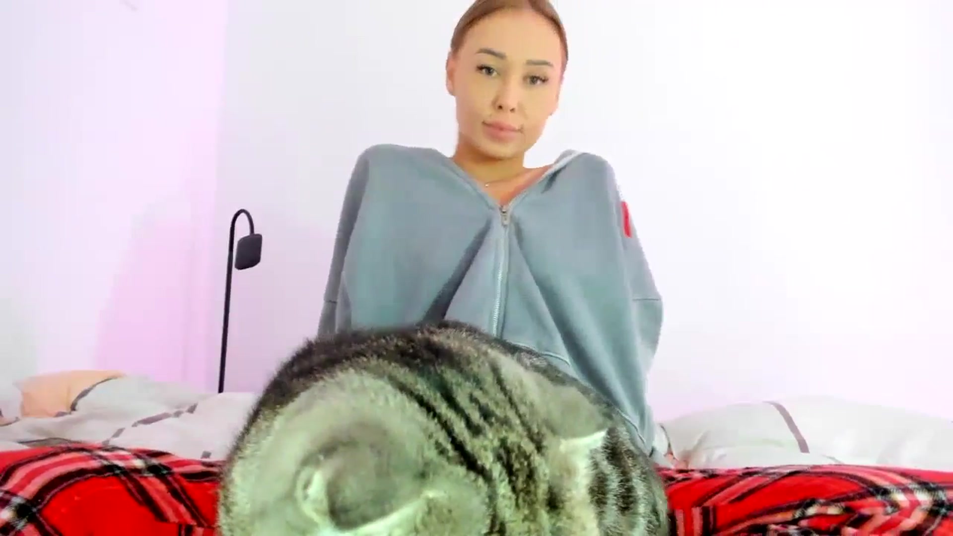 Gallery image thumbnail from AAA_Yas's myfreecams stream on, 12/04/2023, 22:38 image 3 of 20