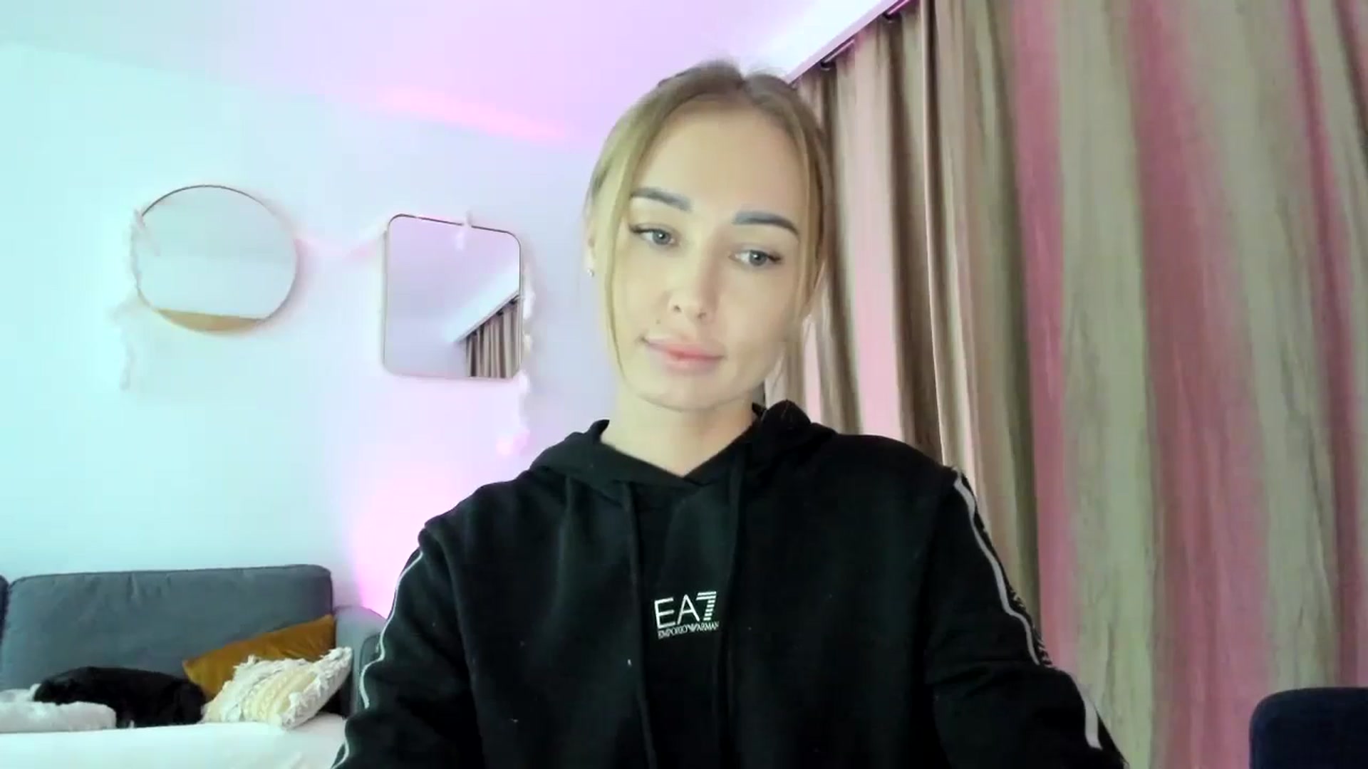 Gallery image thumbnail from AAA_Yas's myfreecams stream on, 12/06/2023, 20:40 image 11 of 20