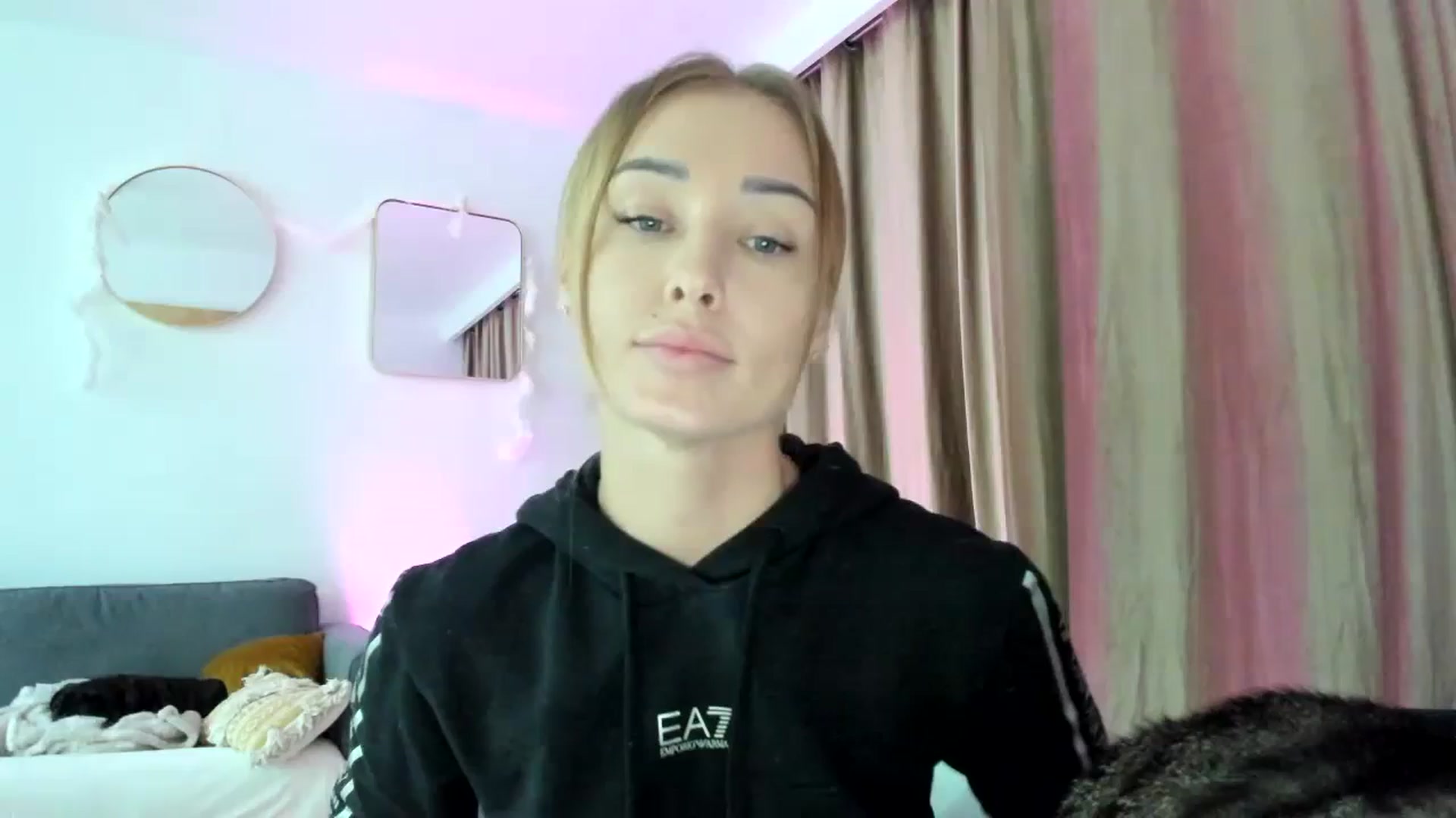 Gallery image thumbnail from AAA_Yas's myfreecams stream on, 12/06/2023, 20:40 image 19 of 20
