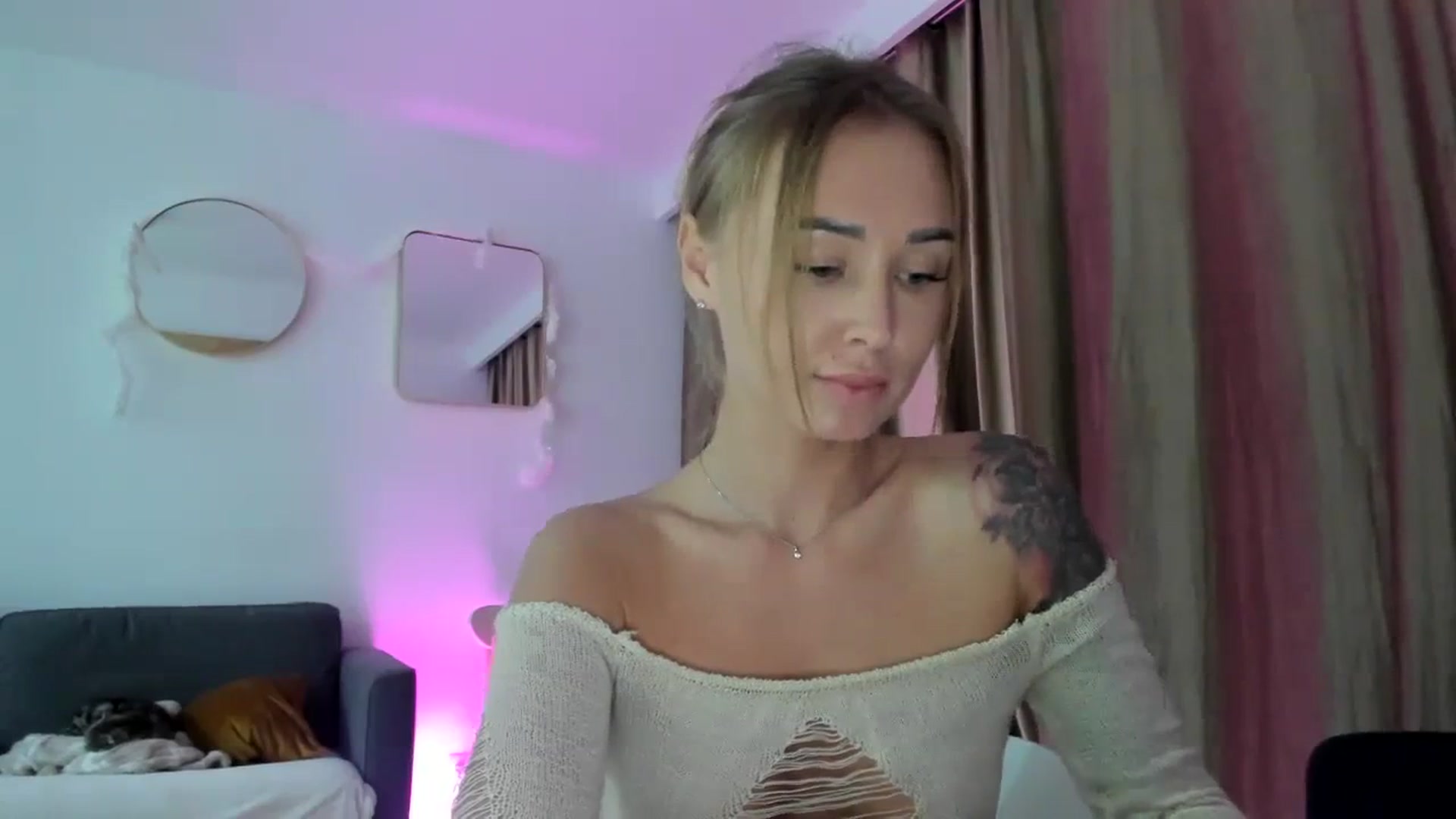 Gallery image thumbnail from AAA_Yas's myfreecams stream on, 12/06/2023, 22:58 image 18 of 20