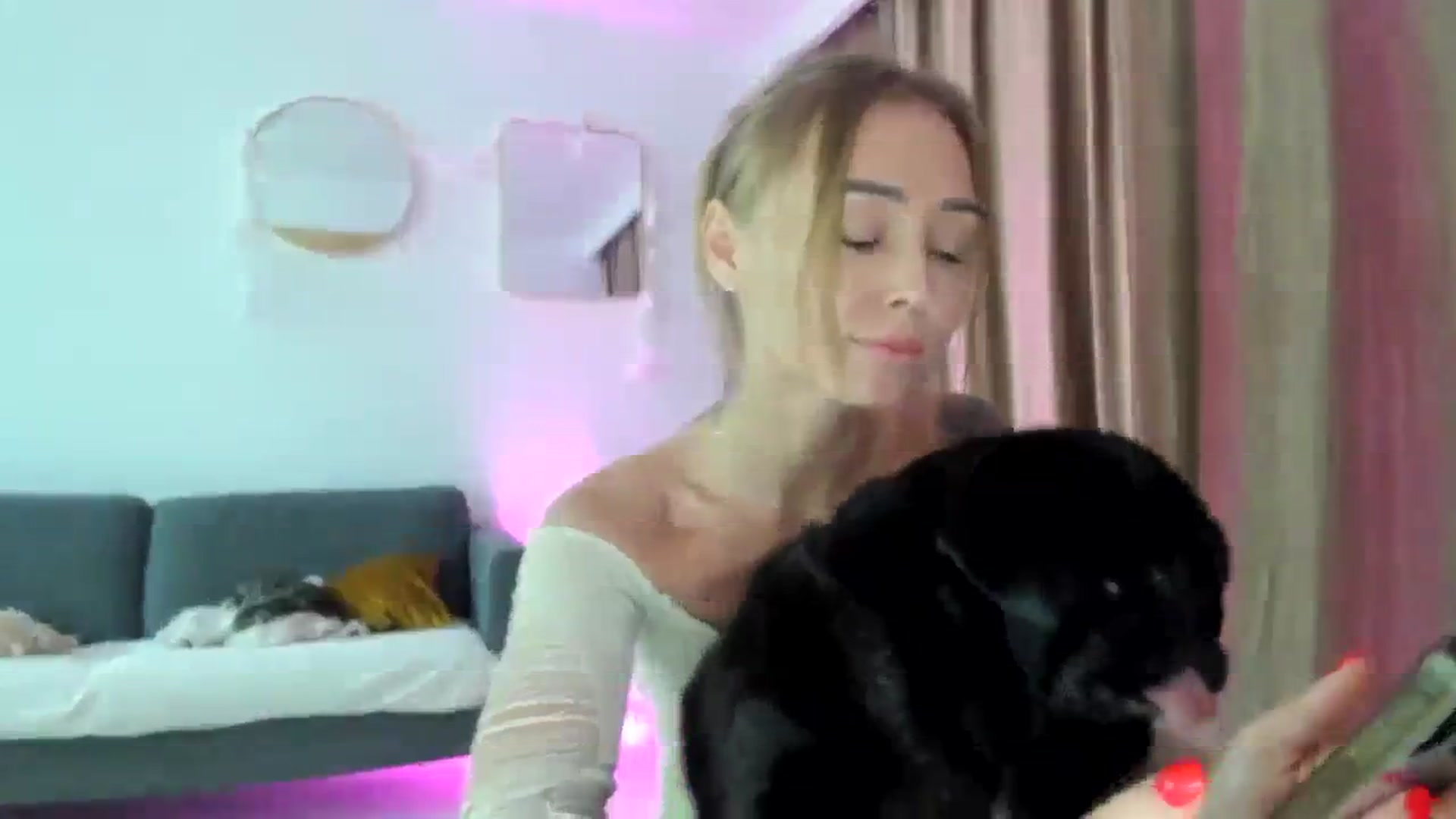 Gallery image thumbnail from AAA_Yas's myfreecams stream on, 12/06/2023, 23:33 image 18 of 20