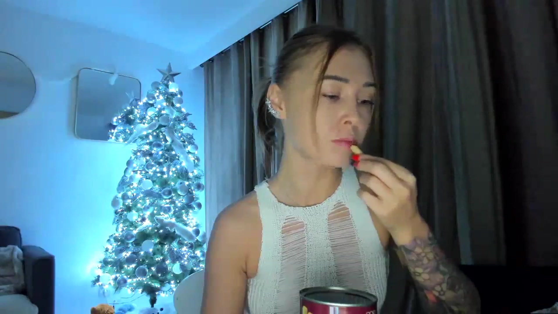 Gallery image thumbnail from AAA_Yas's myfreecams stream on, 12/09/2023, 19:43 image 20 of 20