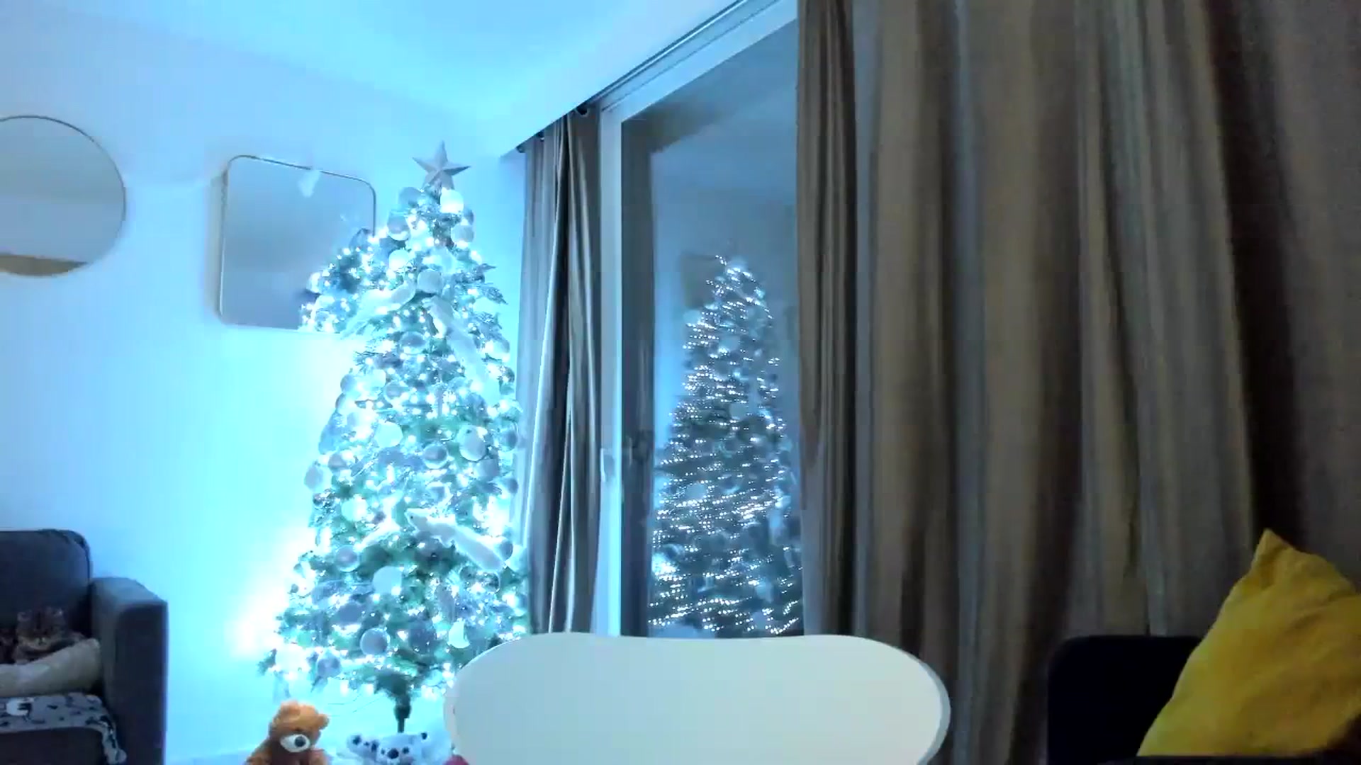 Gallery image thumbnail from AAA_Yas's myfreecams stream on, 12/10/2023, 22:16 image 3 of 20