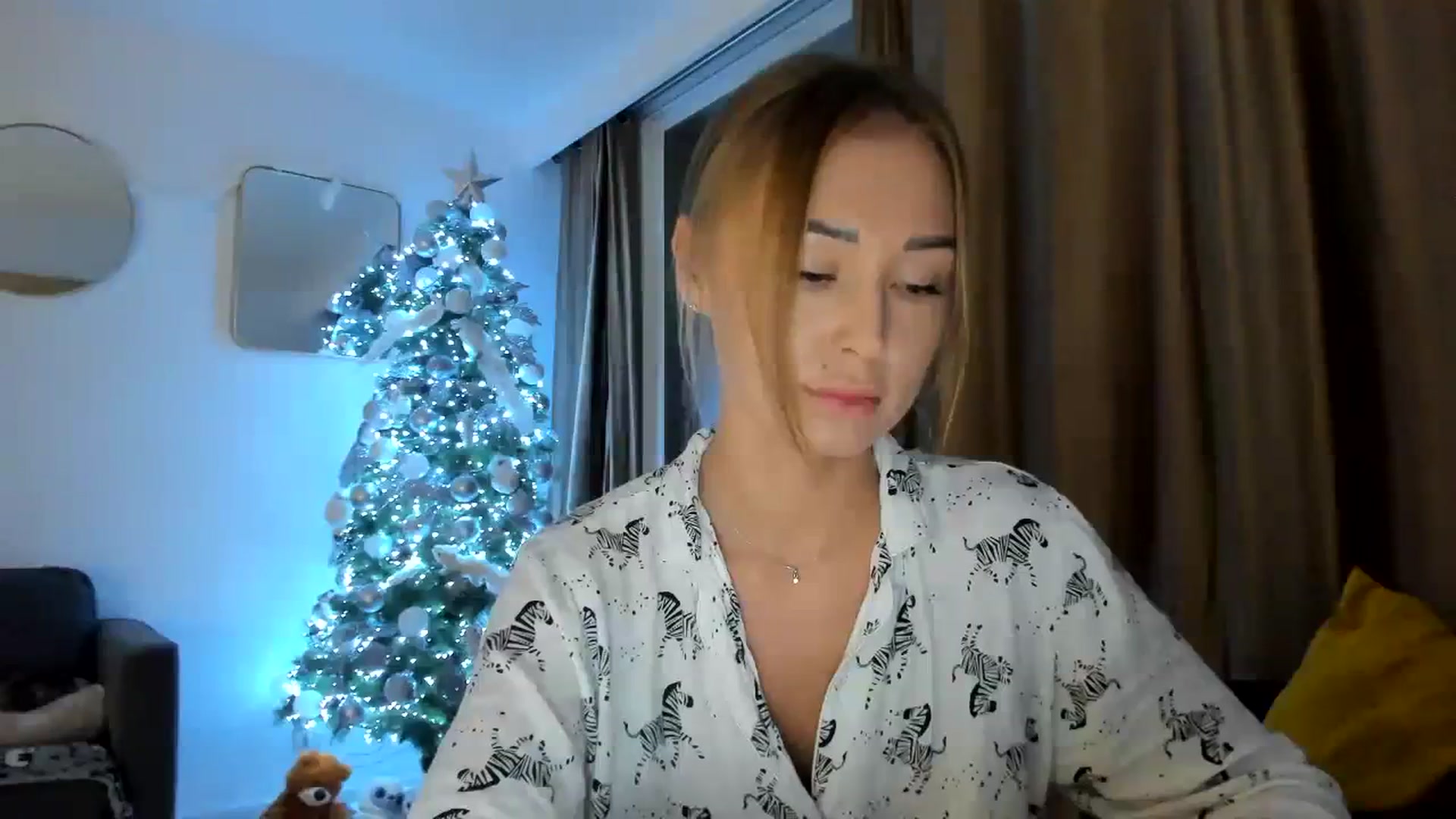 Gallery image thumbnail from AAA_Yas's myfreecams stream on, 12/10/2023, 22:16 image 5 of 20