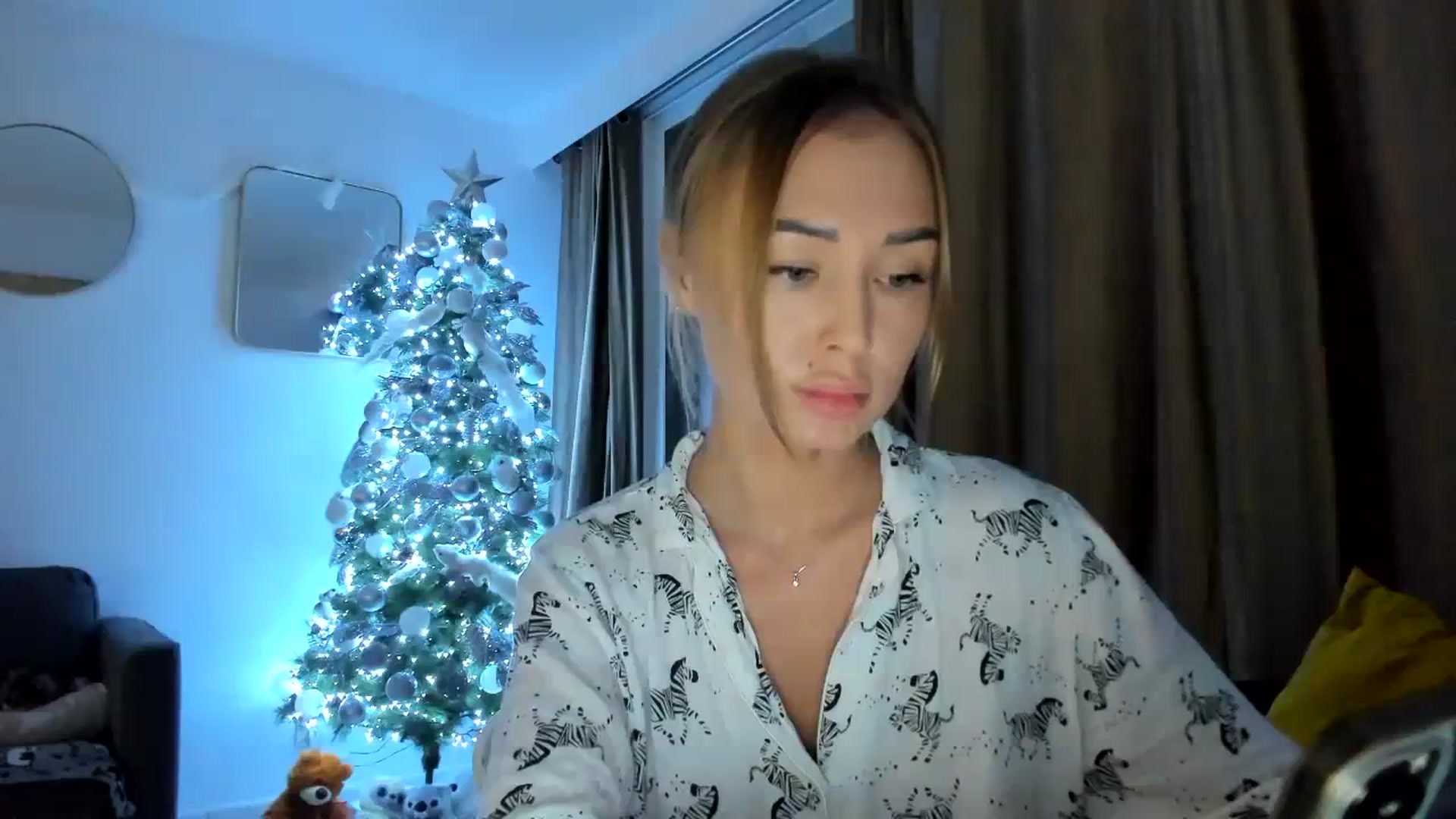 Gallery image thumbnail from AAA_Yas's myfreecams stream on, 12/10/2023, 22:16 image 1 of 20