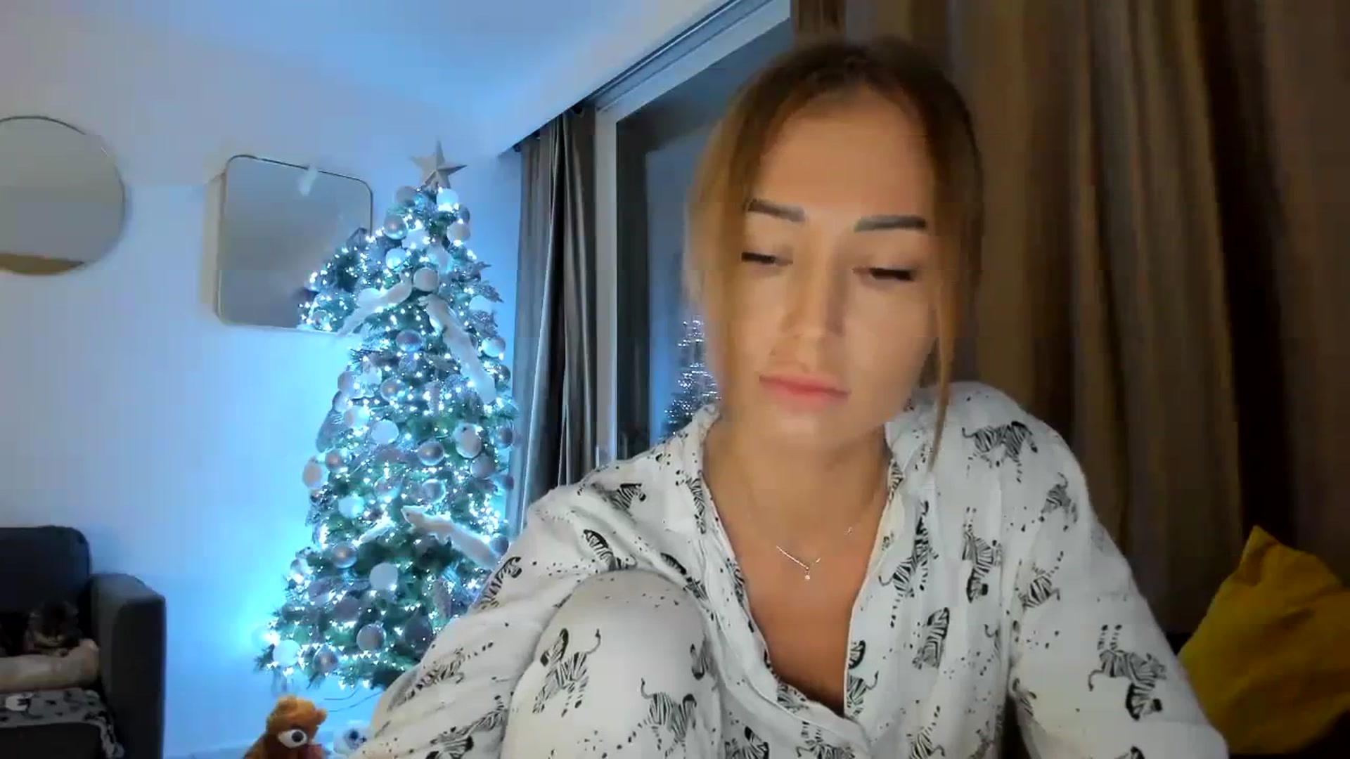 Gallery image thumbnail from AAA_Yas's myfreecams stream on, 12/10/2023, 22:16 image 17 of 20