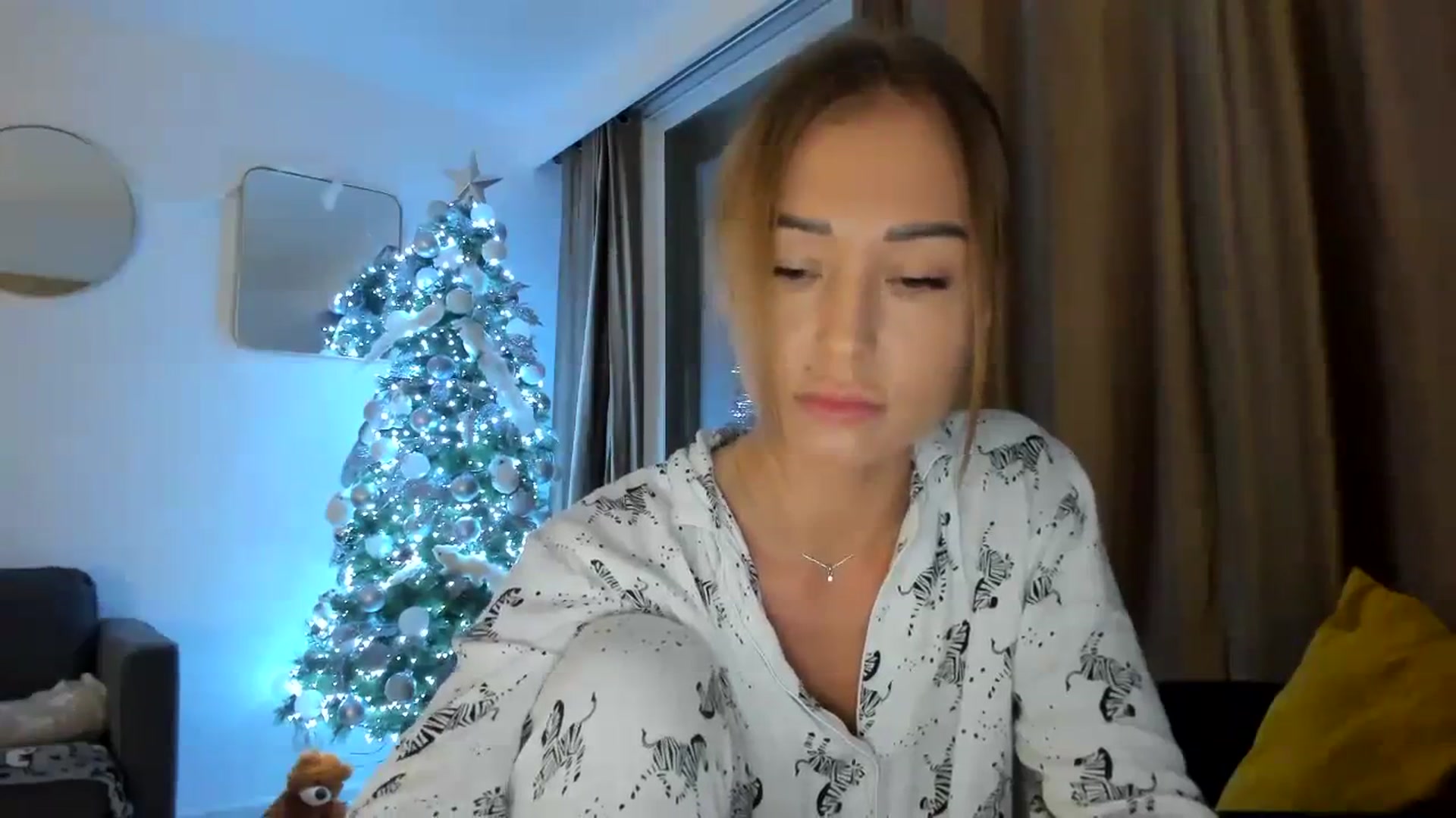 Gallery image thumbnail from AAA_Yas's myfreecams stream on, 12/10/2023, 22:16 image 16 of 20