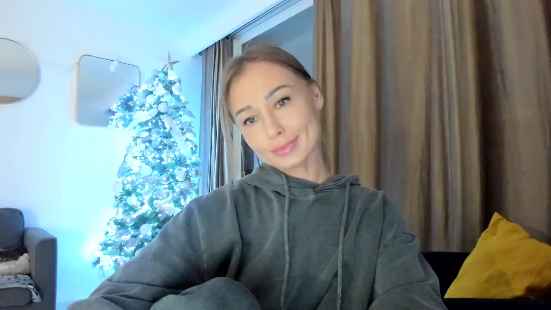 Gallery image thumbnail from AAA_Yas's myfreecams stream on, 12/12/2023, 21:01 image 6 of 20