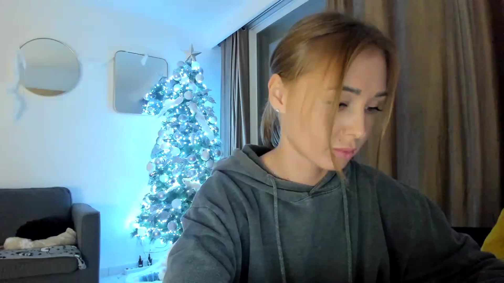 Gallery image thumbnail from AAA_Yas's myfreecams stream on, 12/12/2023, 23:24 image 17 of 20