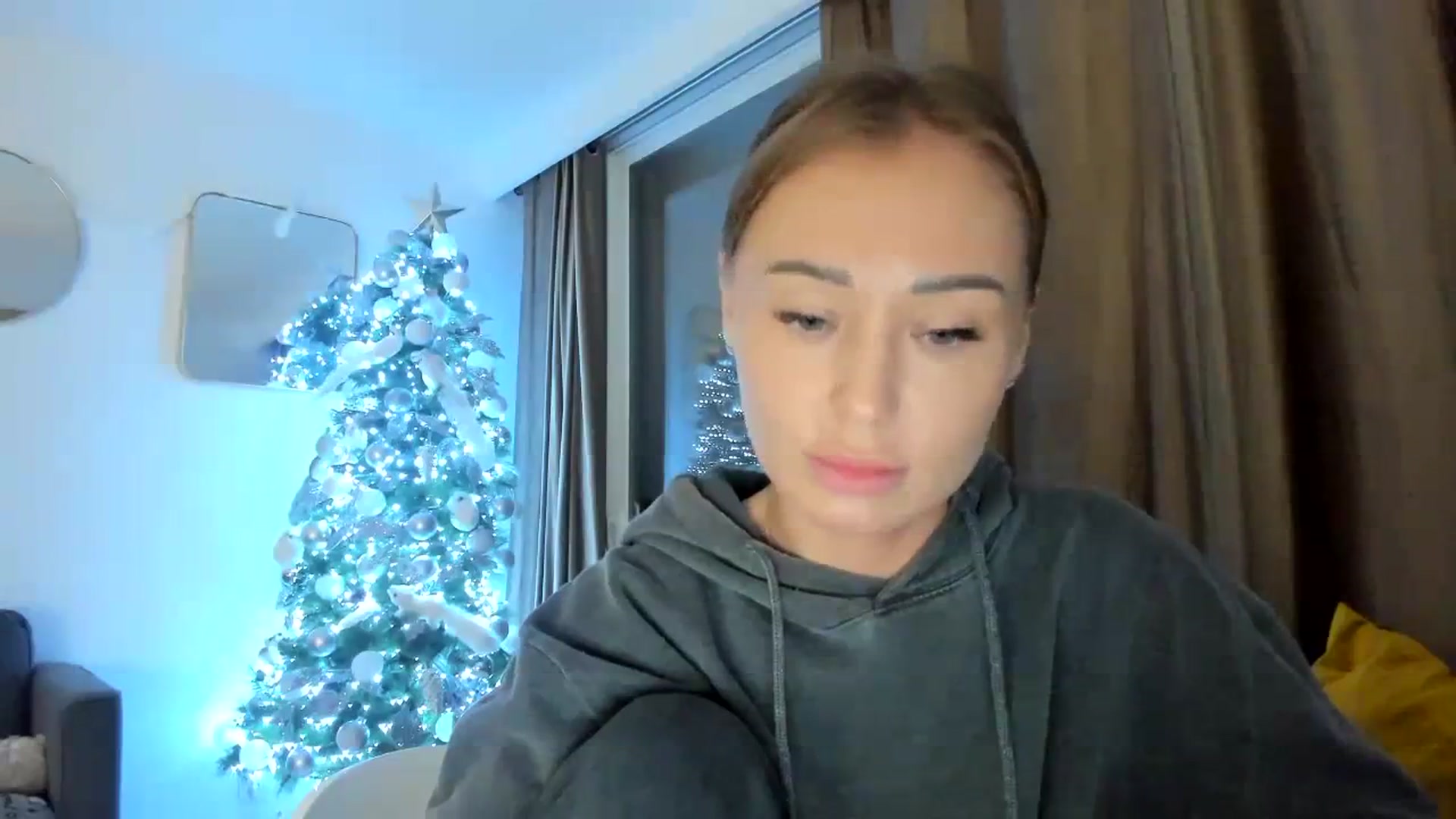 Gallery image thumbnail from AAA_Yas's myfreecams stream on, 12/12/2023, 23:24 image 8 of 20