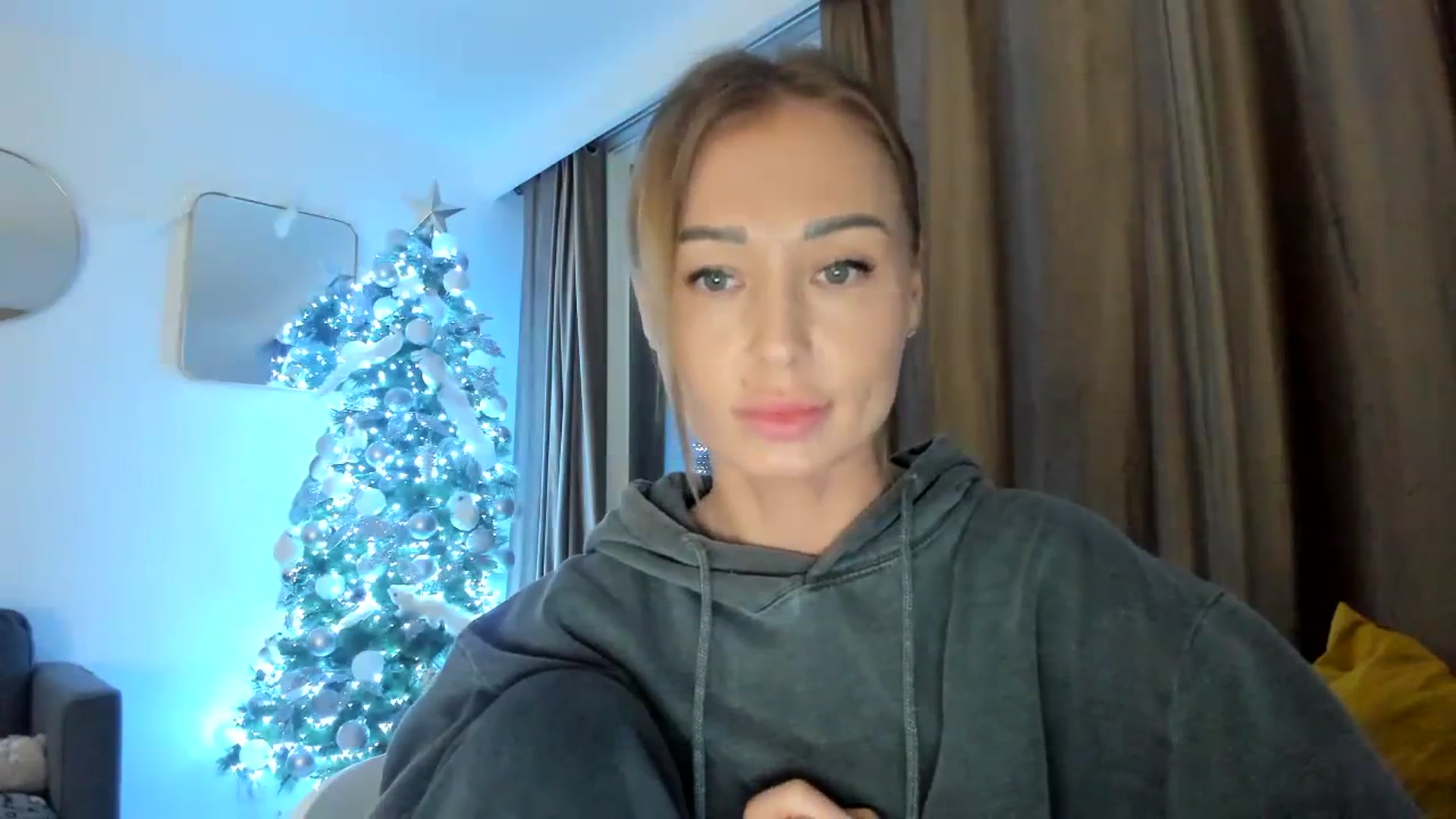 Gallery image thumbnail from AAA_Yas's myfreecams stream on, 12/12/2023, 23:24 image 9 of 20