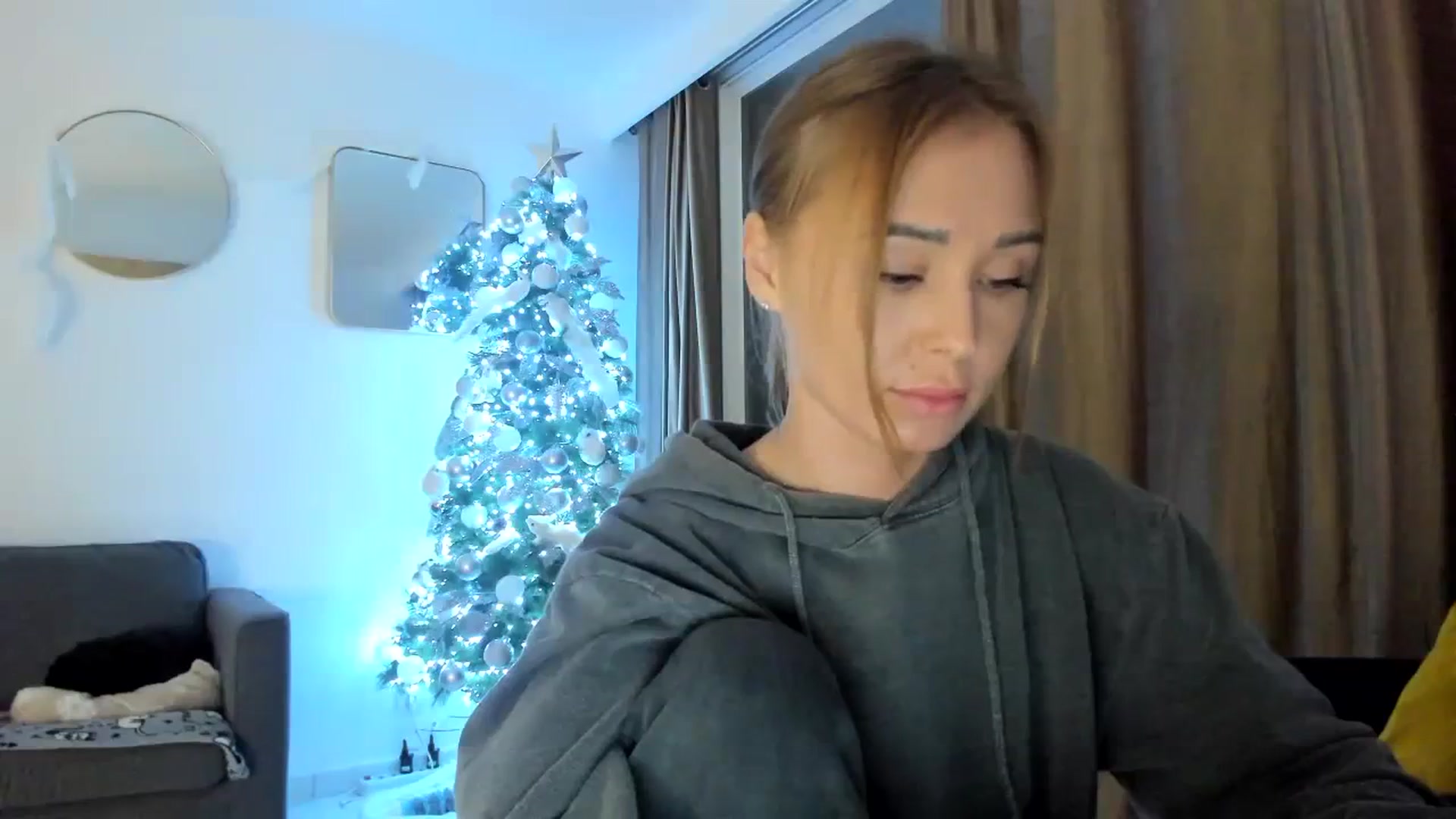 Gallery image thumbnail from AAA_Yas's myfreecams stream on, 12/12/2023, 23:24 image 19 of 20