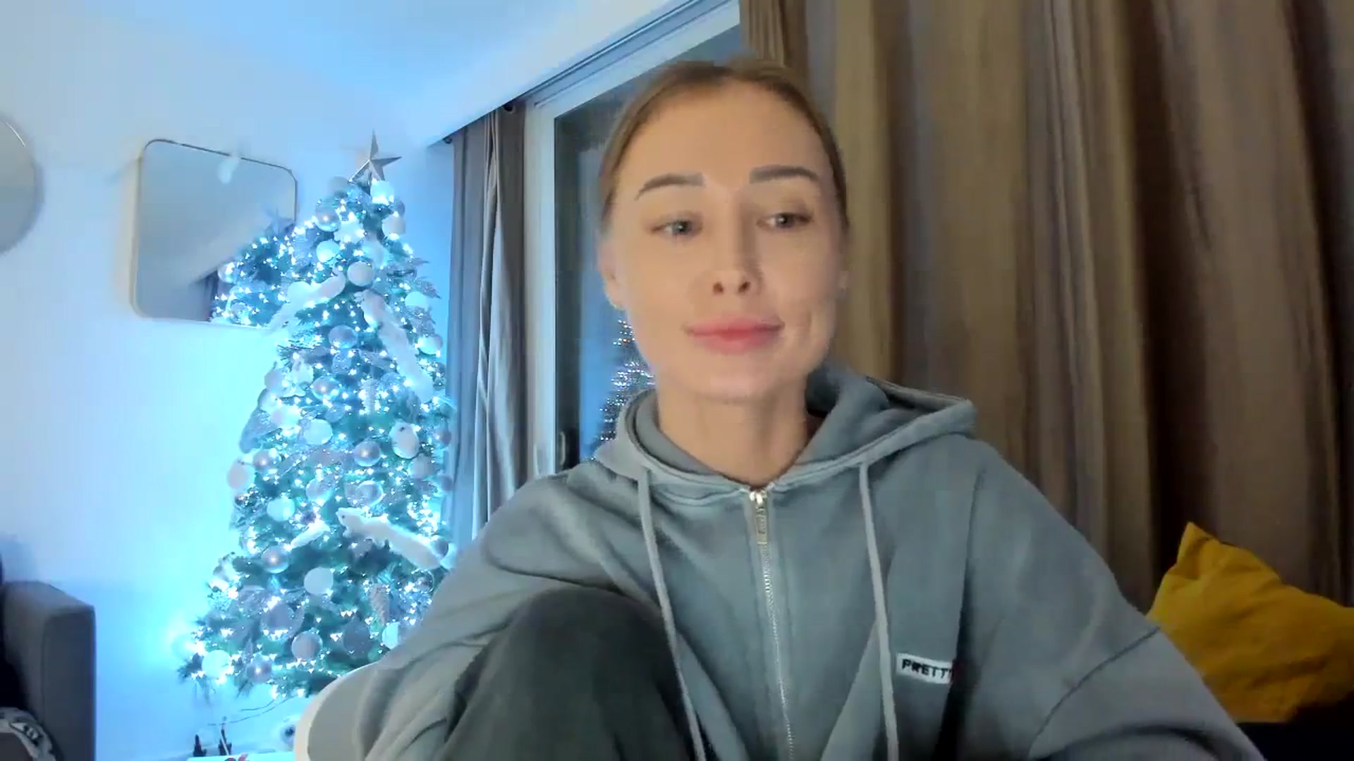 Gallery image thumbnail from AAA_Yas's myfreecams stream on, 12/13/2023, 23:18 image 16 of 20