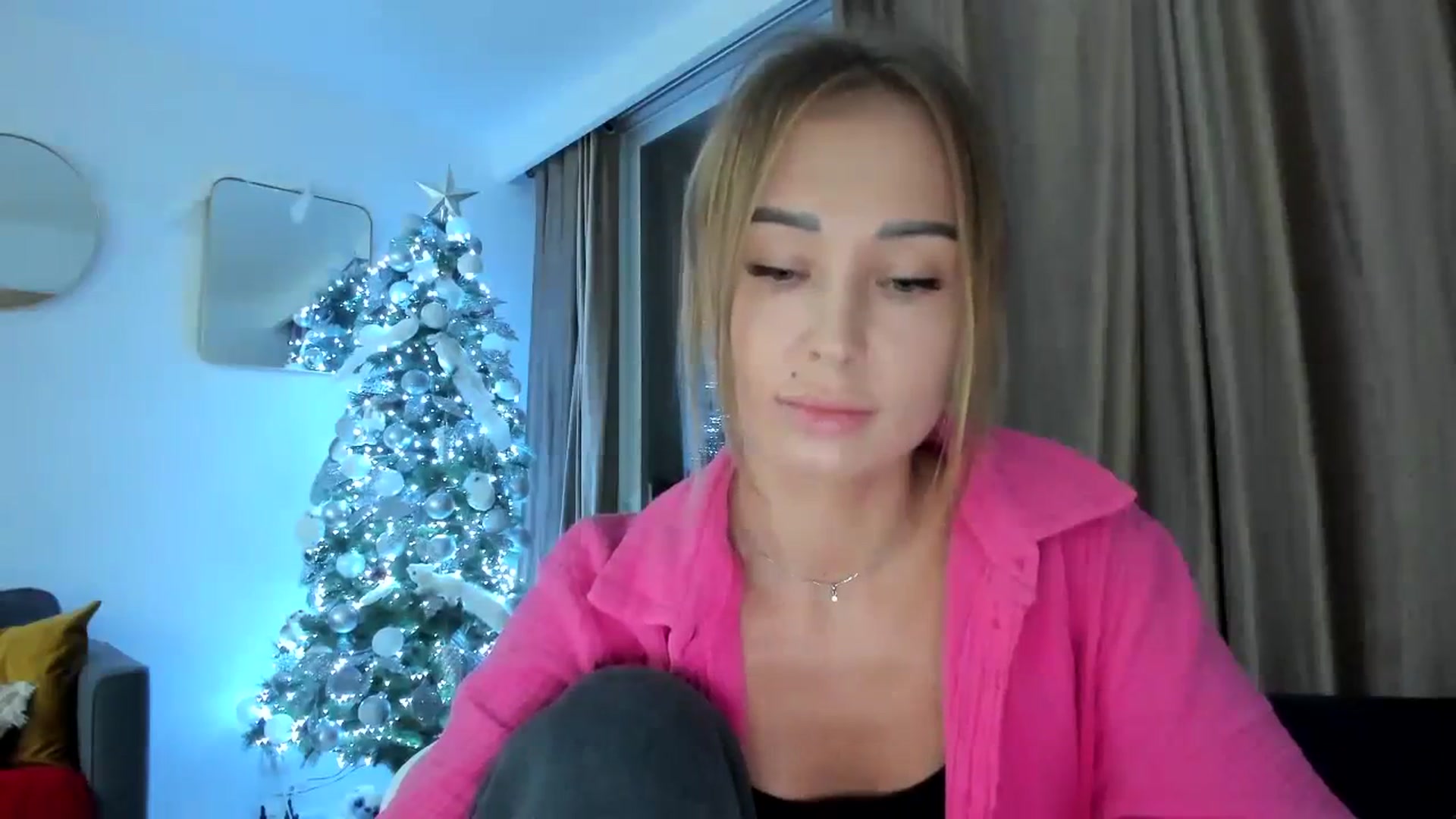 Gallery image thumbnail from AAA_Yas's myfreecams stream on, 12/14/2023, 20:59 image 16 of 20