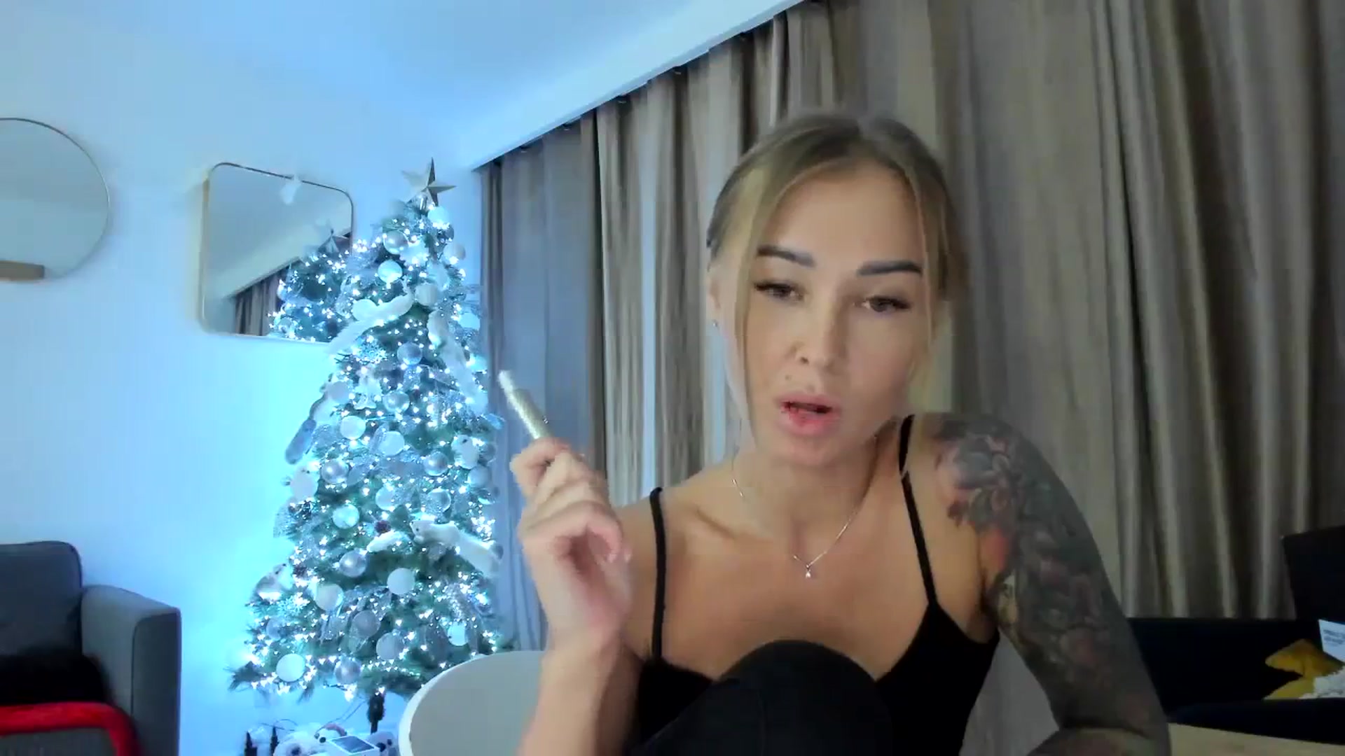 Gallery image thumbnail from AAA_Yas's myfreecams stream on, 12/20/2023, 24:53 image 3 of 20
