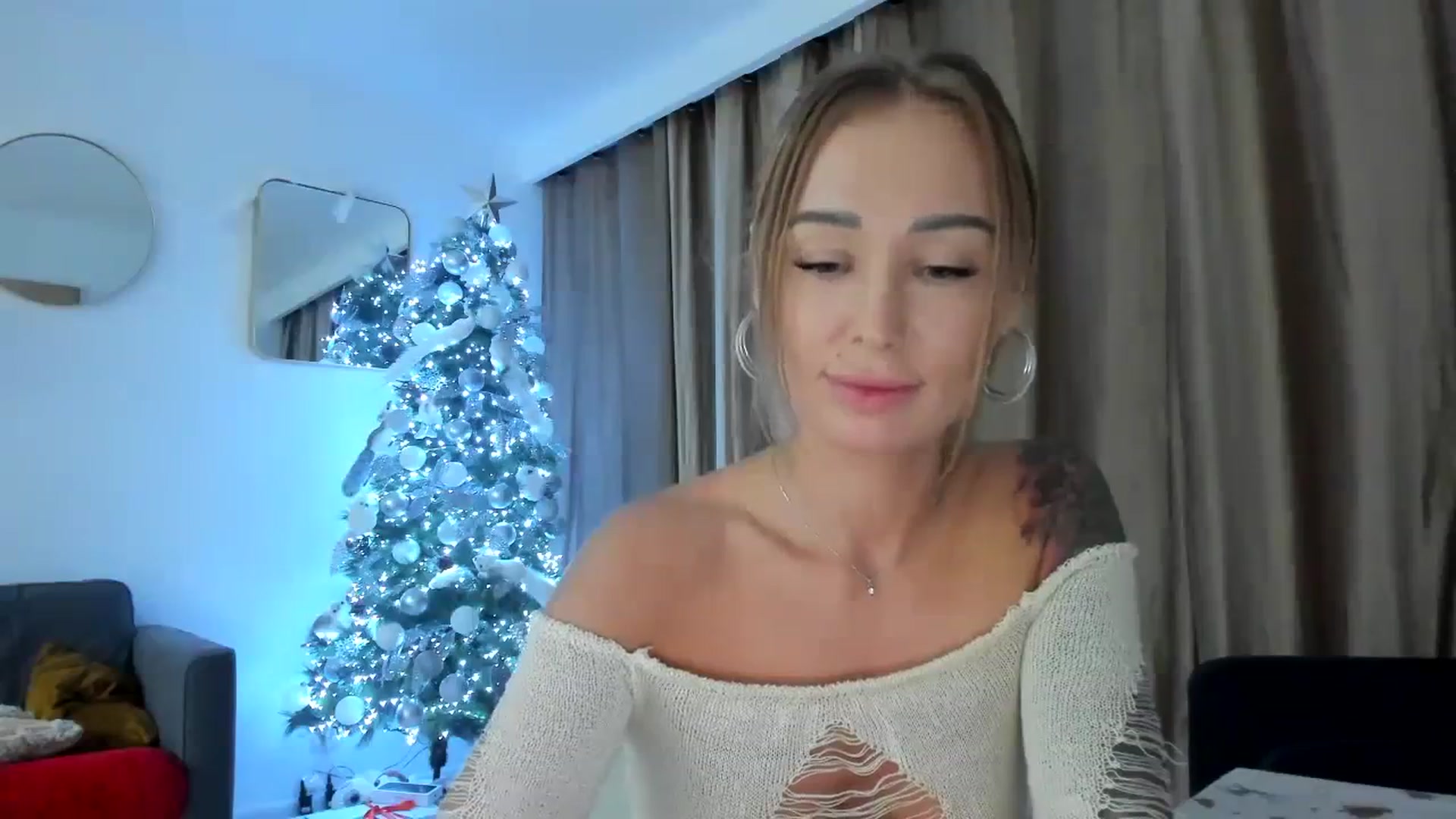 Gallery image thumbnail from AAA_Yas's myfreecams stream on, 12/21/2023, 21:45 image 7 of 20