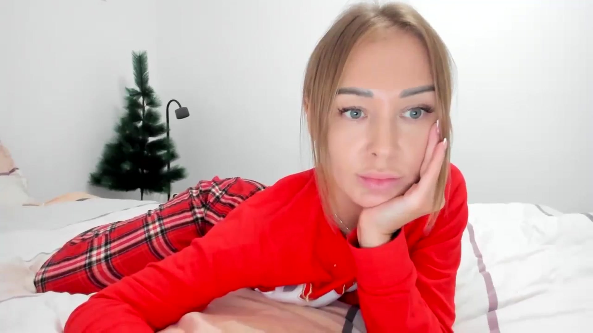Gallery image thumbnail from AAA_Yas's myfreecams stream on, 12/26/2023, 23:04 image 15 of 20