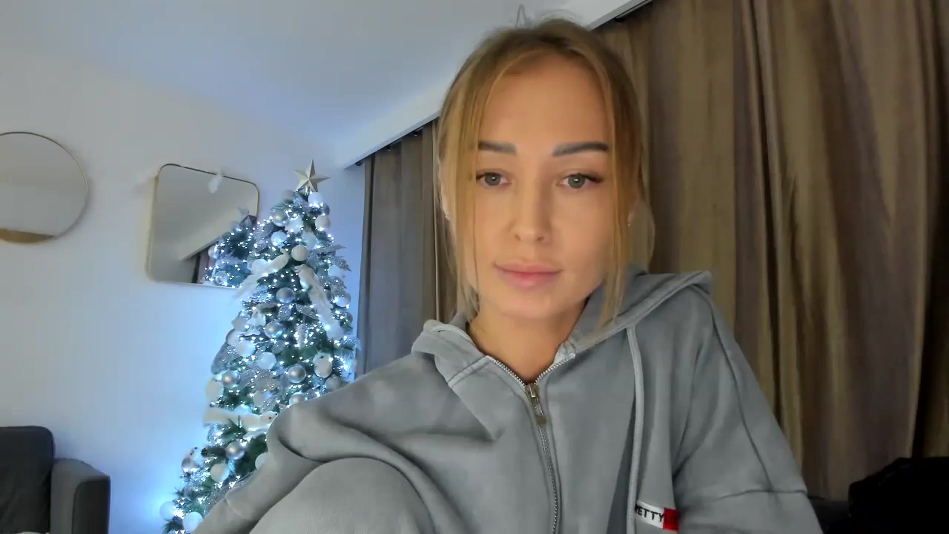 Gallery image thumbnail from AAA_Yas's myfreecams stream on, 12/29/2023, 22:57 image 3 of 20