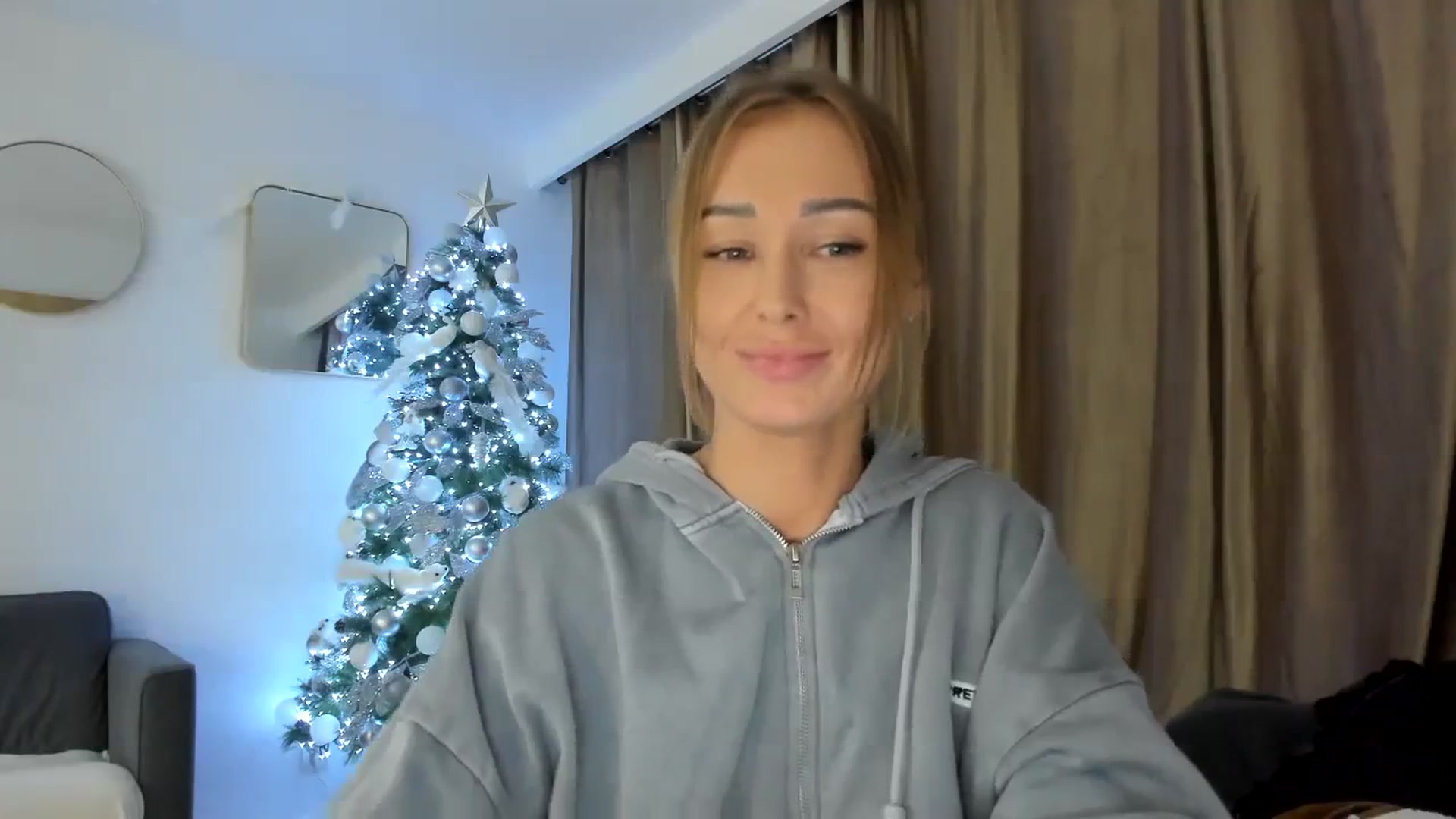 Gallery image thumbnail from AAA_Yas's myfreecams stream on, 12/29/2023, 22:57 image 18 of 20