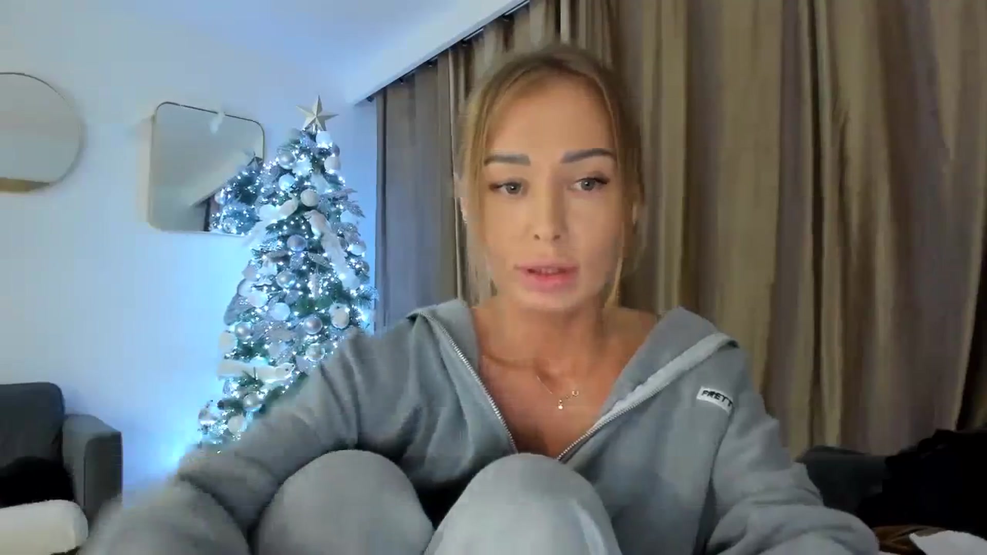 Gallery image thumbnail from AAA_Yas's myfreecams stream on, 12/30/2023, 24:21 image 10 of 20