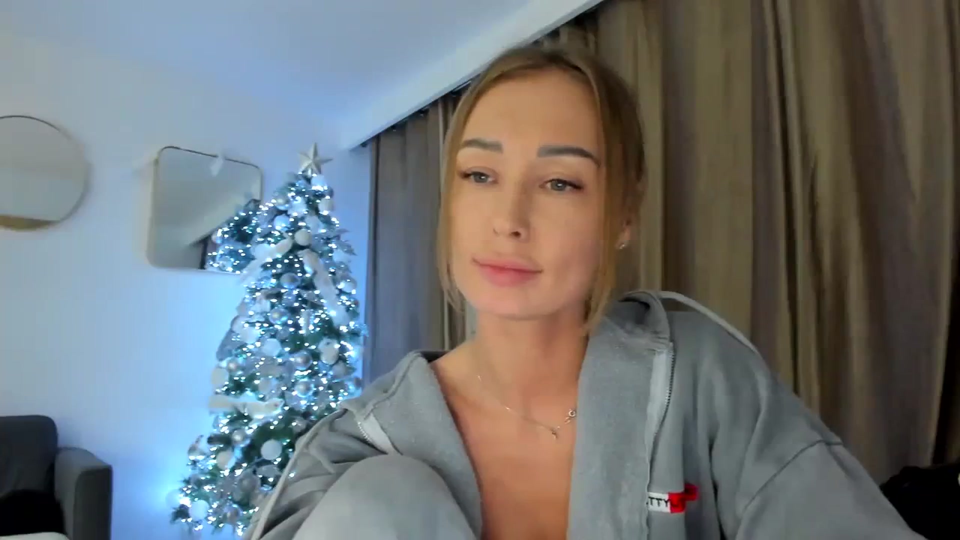 Gallery image thumbnail from AAA_Yas's myfreecams stream on, 12/30/2023, 24:21 image 13 of 20