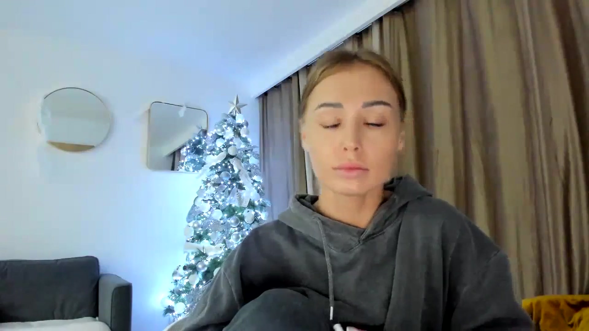 Gallery image thumbnail from AAA_Yas's myfreecams stream on, 01/01/2024, 19:04 image 2 of 20