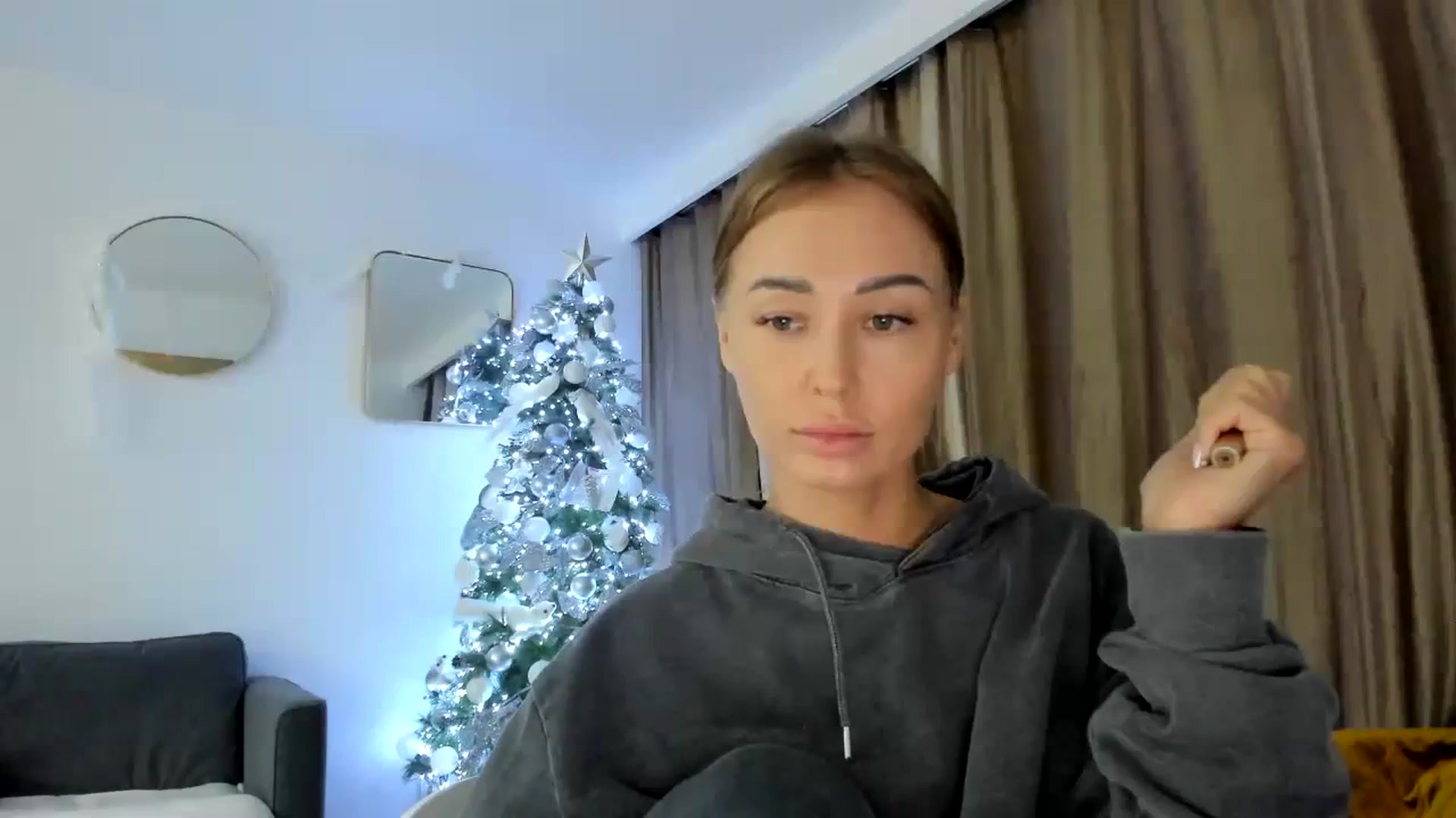 Gallery image thumbnail from AAA_Yas's myfreecams stream on, 01/01/2024, 19:04 image 3 of 20