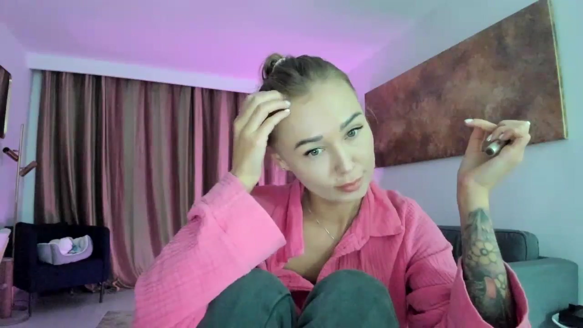 Gallery image thumbnail from AAA_Yas's myfreecams stream on, 02/01/2024, 24:39 image 12 of 20