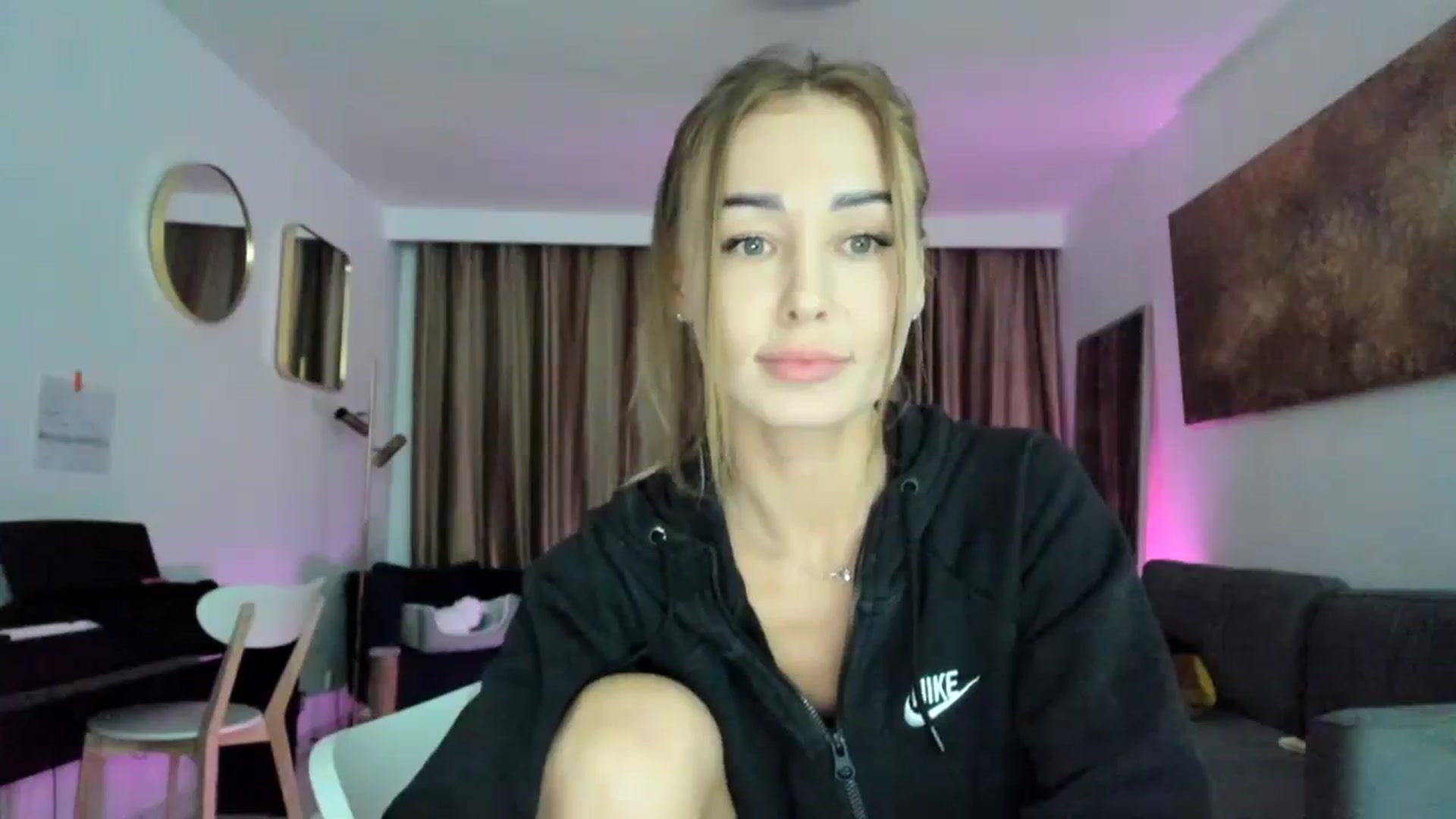 Gallery image thumbnail from AAA_Yas's myfreecams stream on, 02/06/2024, 23:31 image 7 of 20