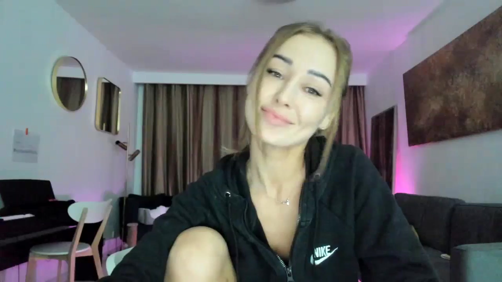 Gallery image thumbnail from AAA_Yas's myfreecams stream on, 02/06/2024, 23:31 image 6 of 20
