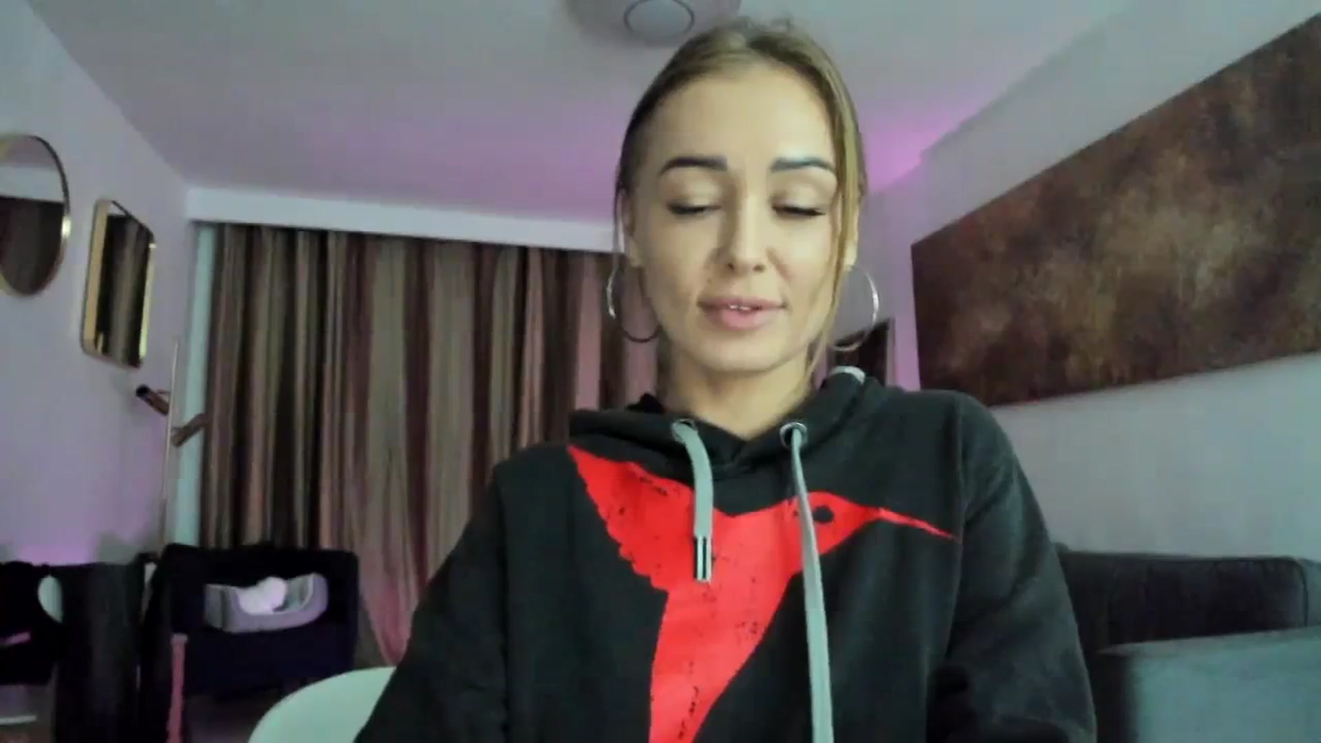 Gallery image thumbnail from AAA_Yas's myfreecams stream on, 02/07/2024, 23:00 image 8 of 20