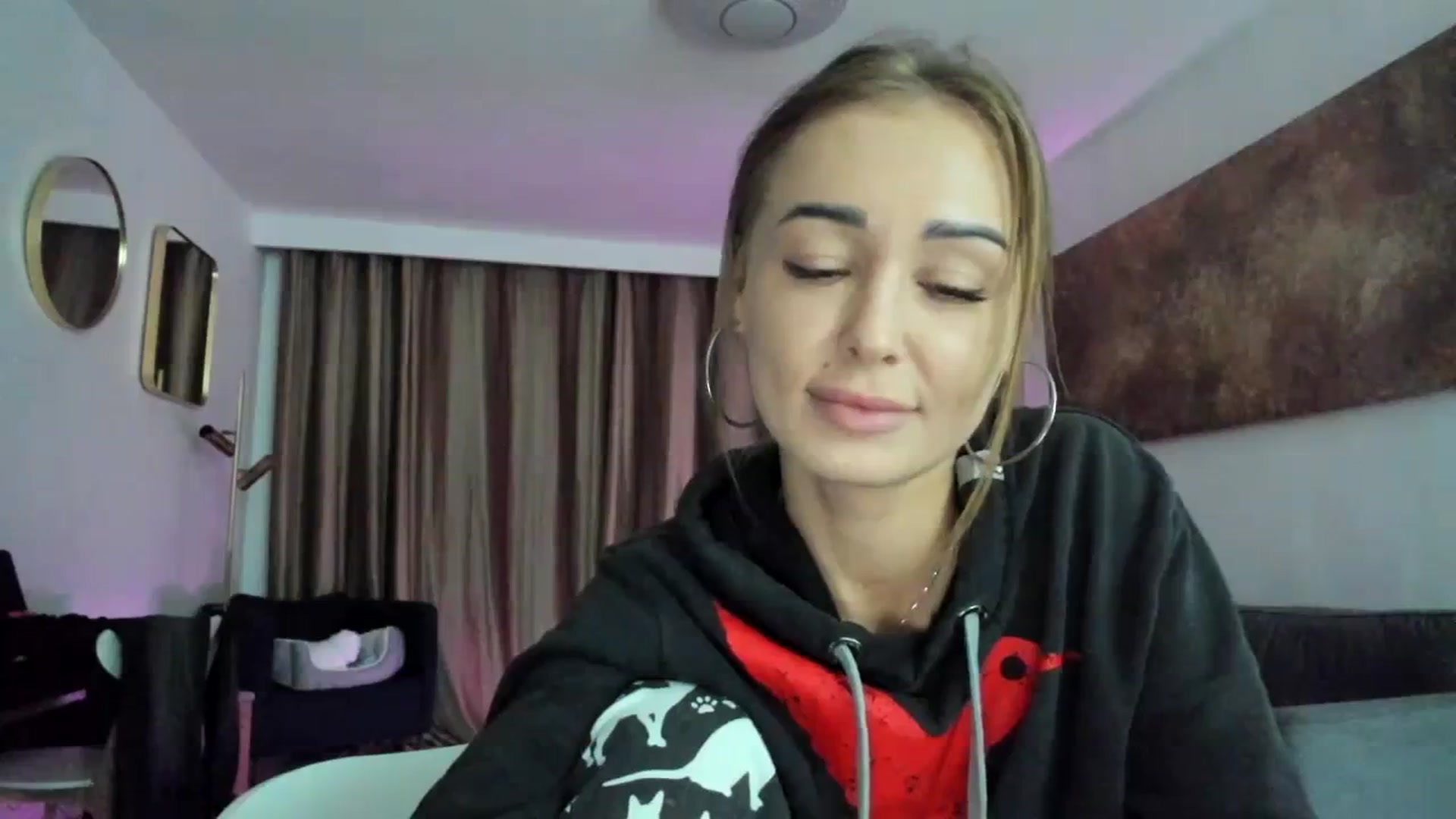 Gallery image thumbnail from AAA_Yas's myfreecams stream on, 02/07/2024, 23:00 image 6 of 20