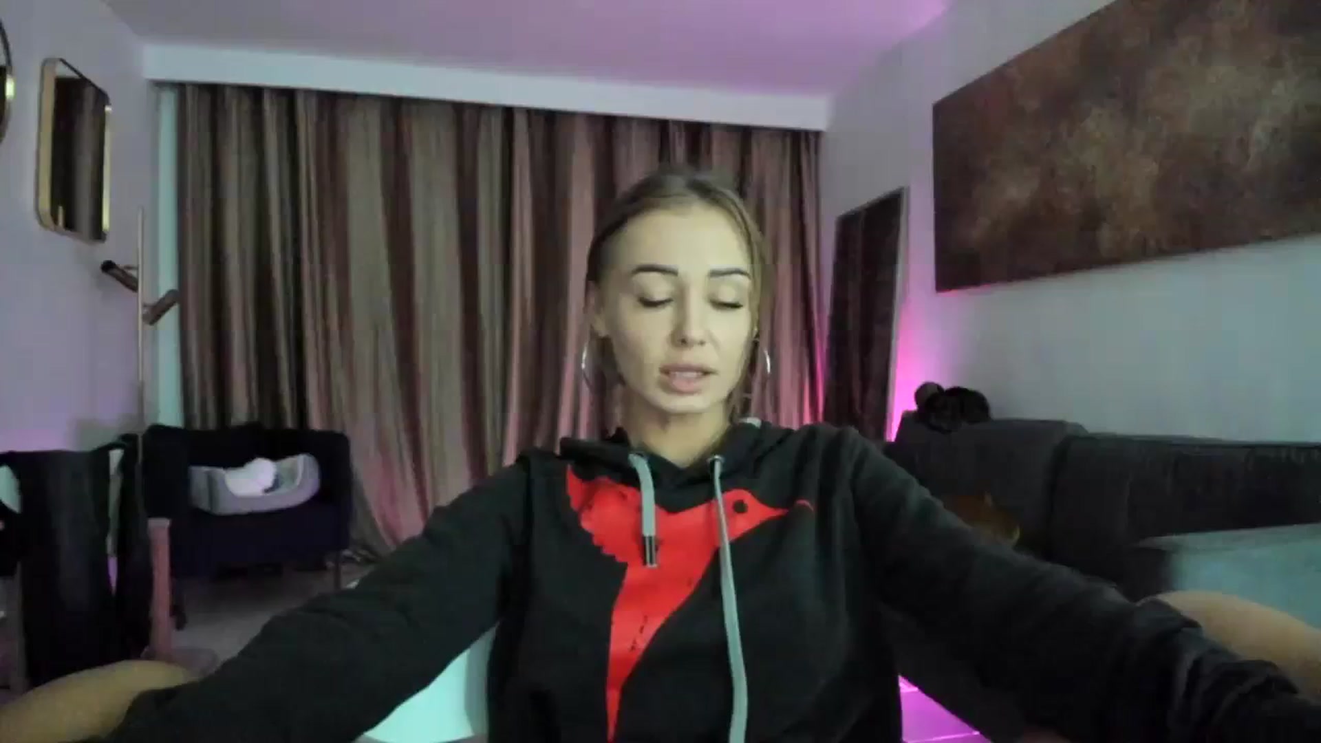 Gallery image thumbnail from AAA_Yas's myfreecams stream on, 02/07/2024, 23:00 image 11 of 20
