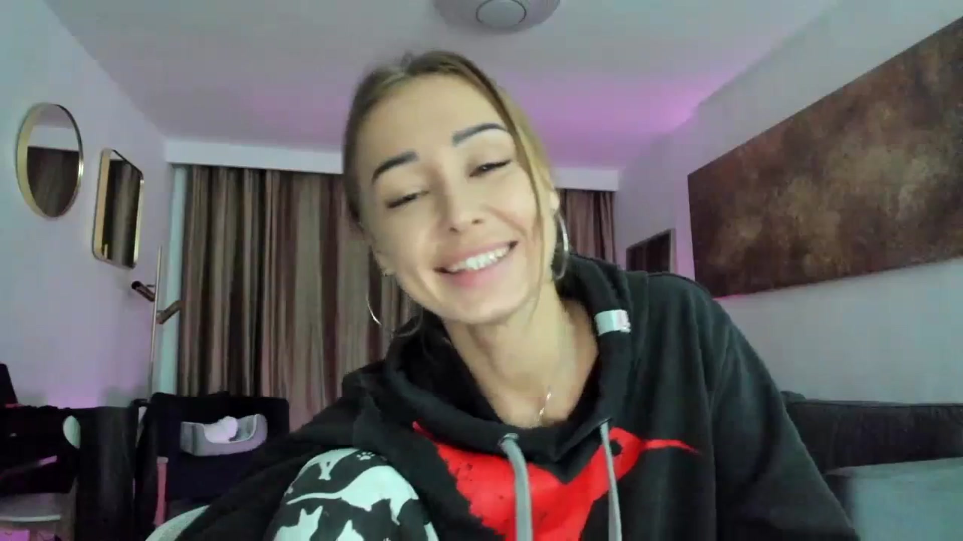 Gallery image thumbnail from AAA_Yas's myfreecams stream on, 02/07/2024, 23:00 image 2 of 20